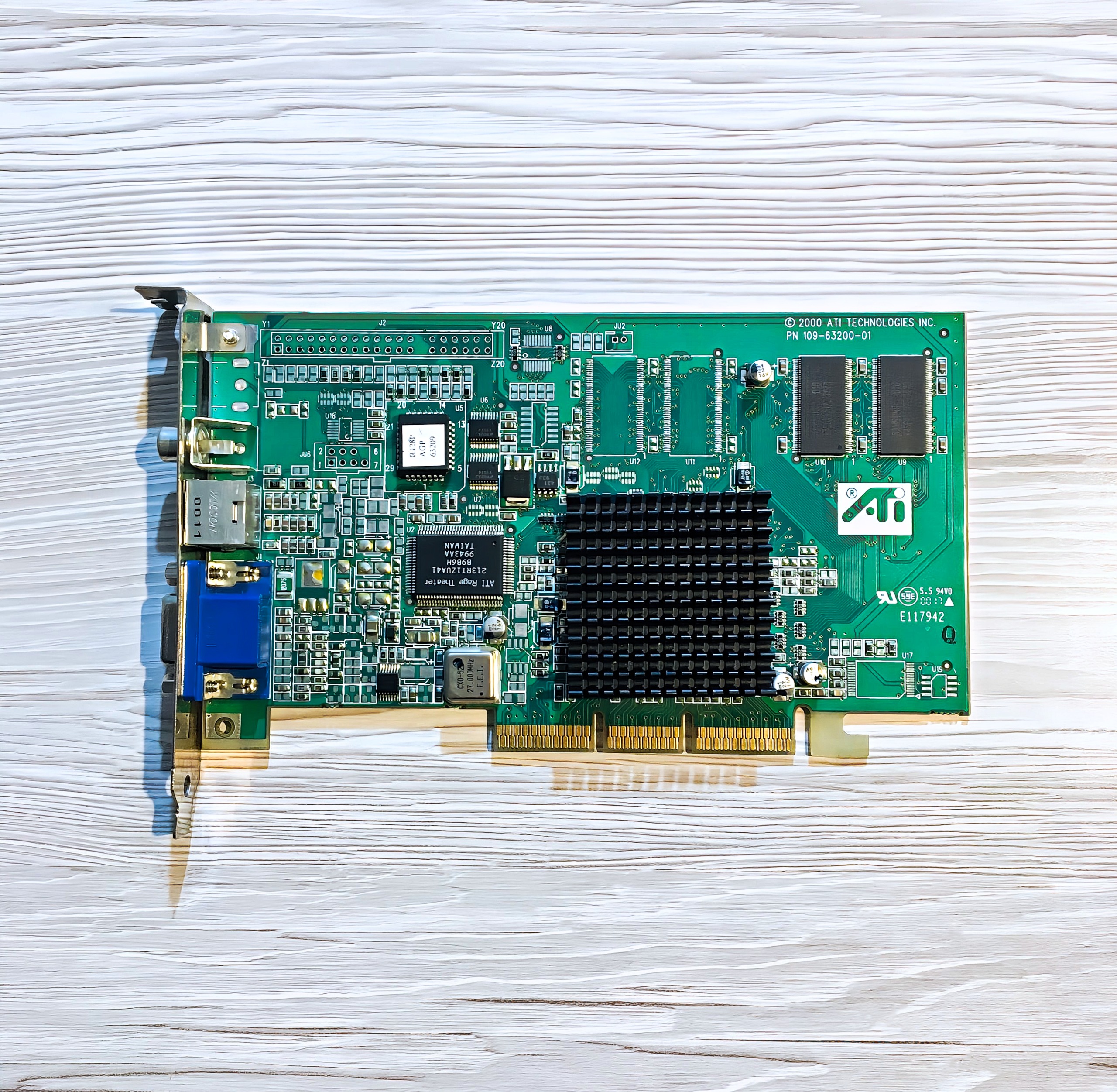 کارت گرافیک ATi Rage 128 Pro 16MB AGP 4X © 2000