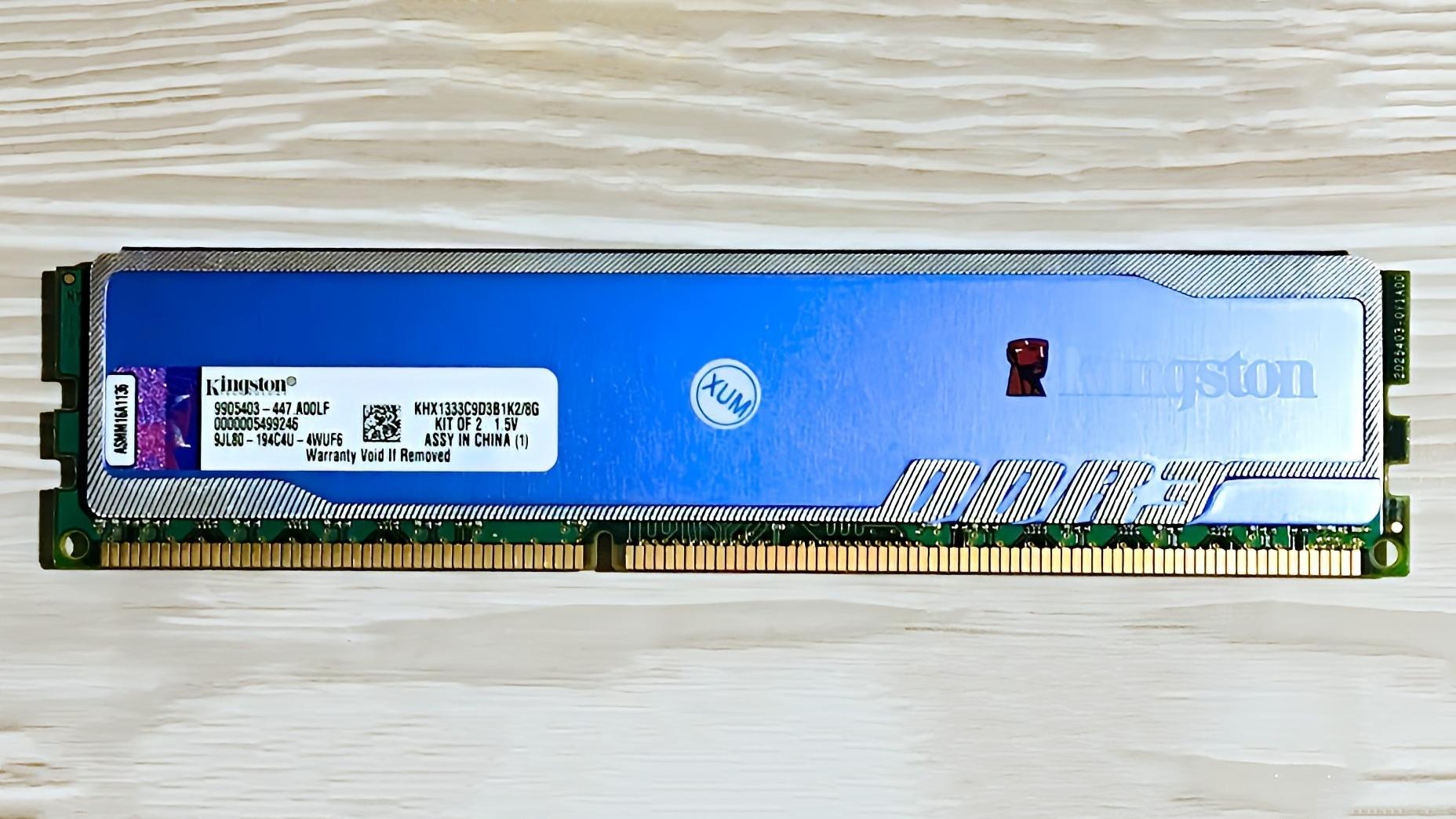 رم هیت سینک دار HyperX Blu 4GB DDR3 1333MHz