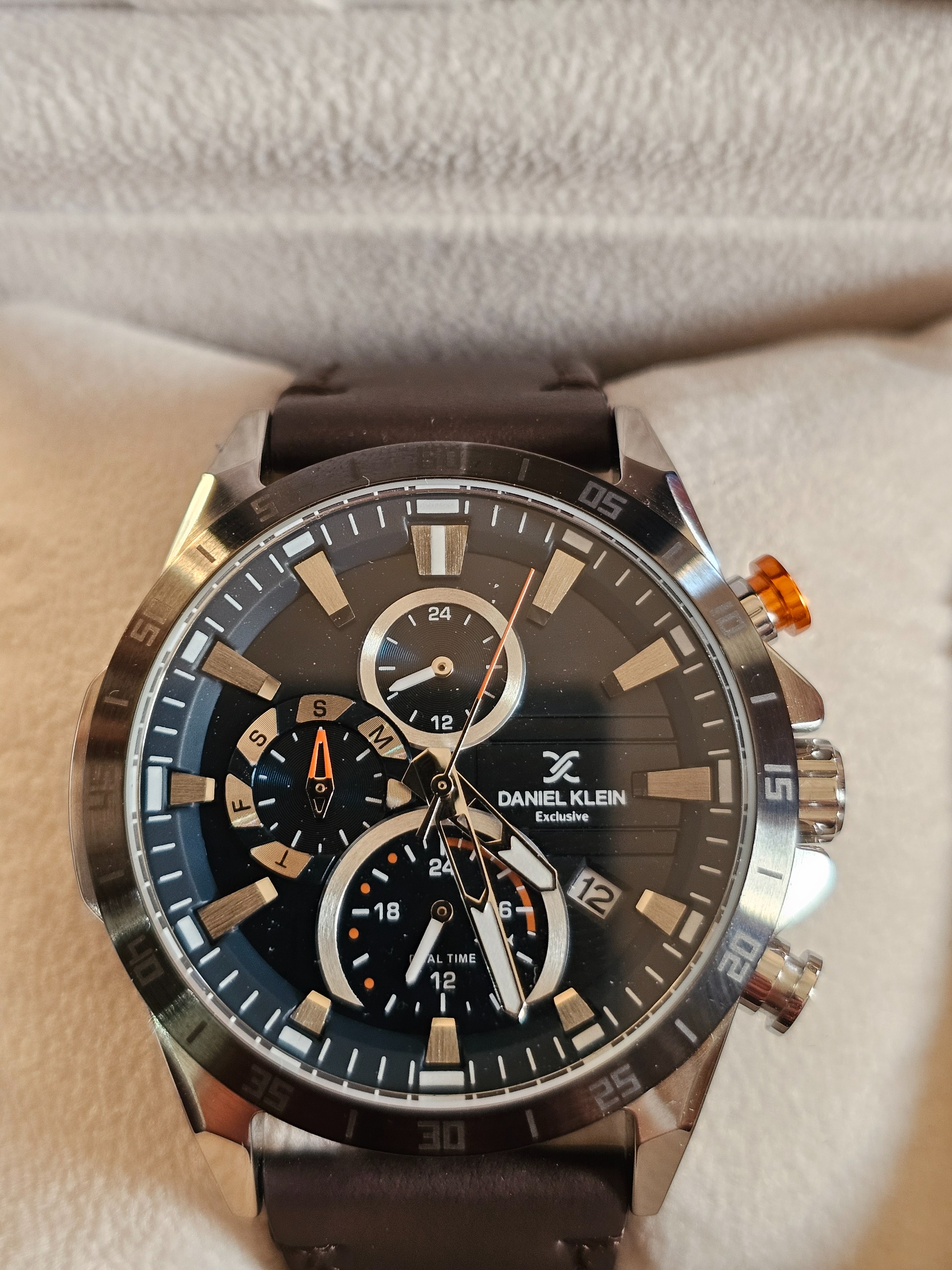 ساعت دوزمانه دنیل کلین