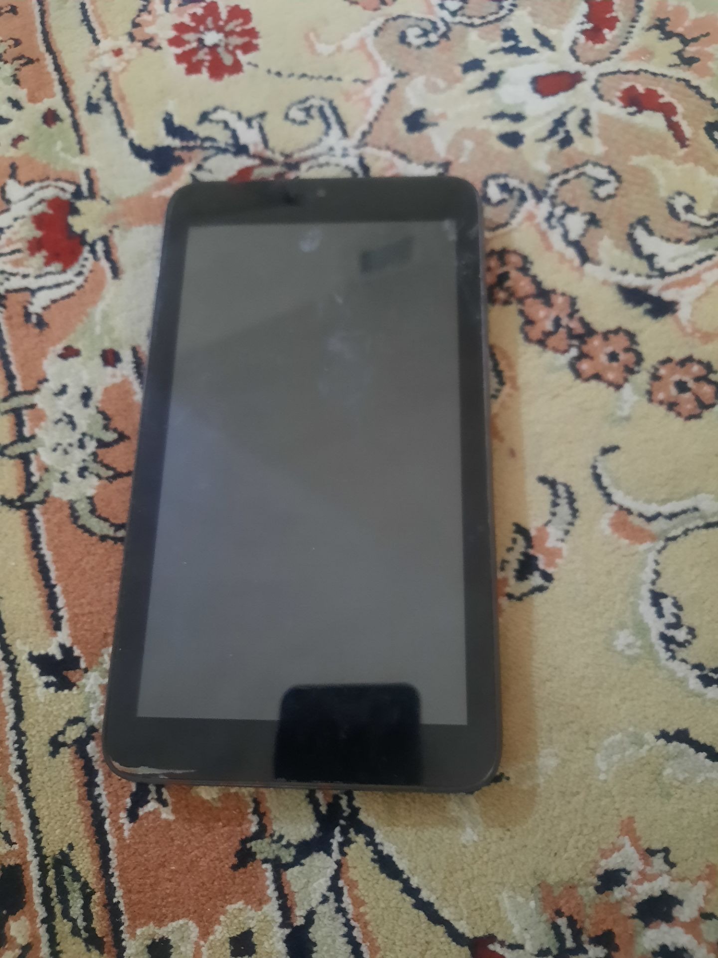 تبلت مشکی معیوب