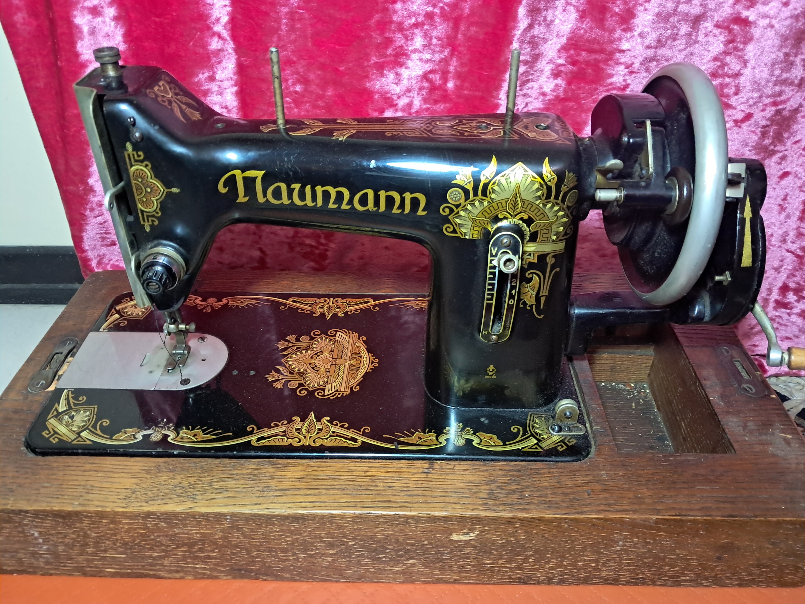 چرخ خیاطی نومن آلمانی