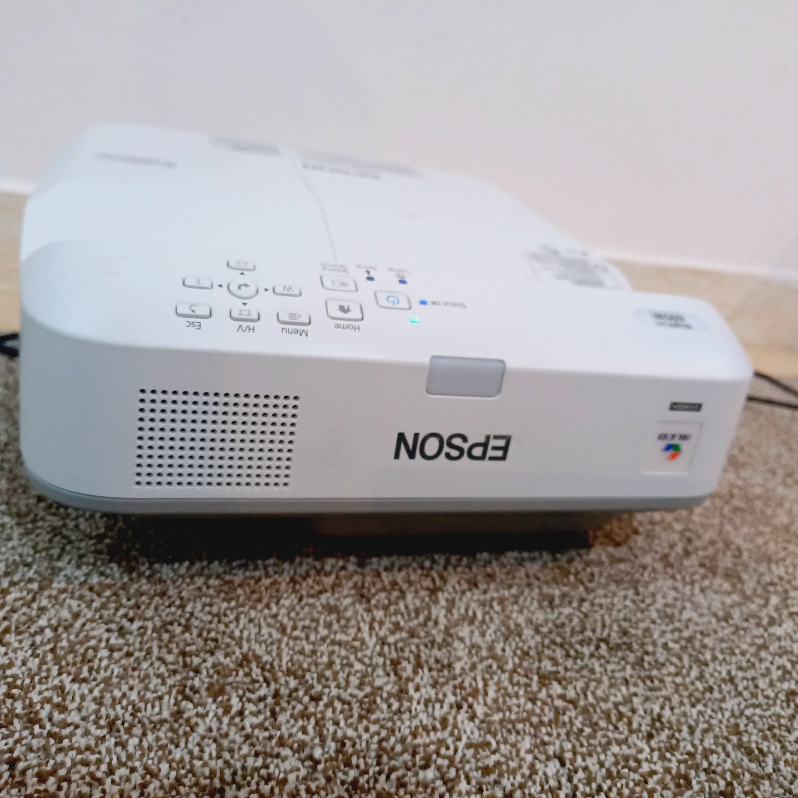Epson 695wi ویدئوپروژکتور