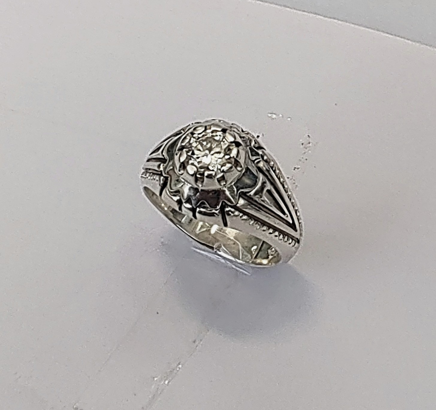 انگشتر موزانایت سفید 1/5 قیراطی سایز 62 وزن 9 گرم