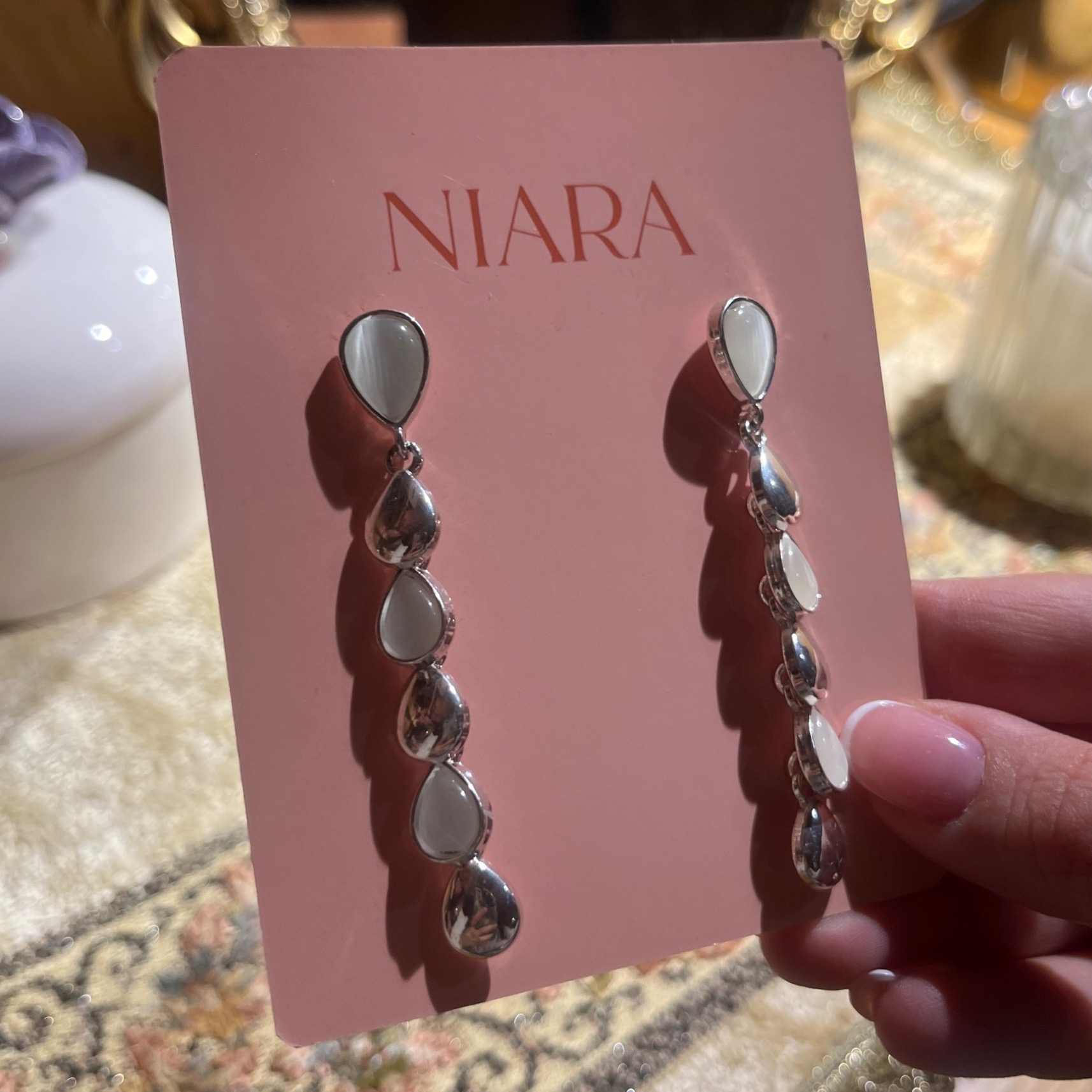 گوشواره اویز بلند نقره ای سفید