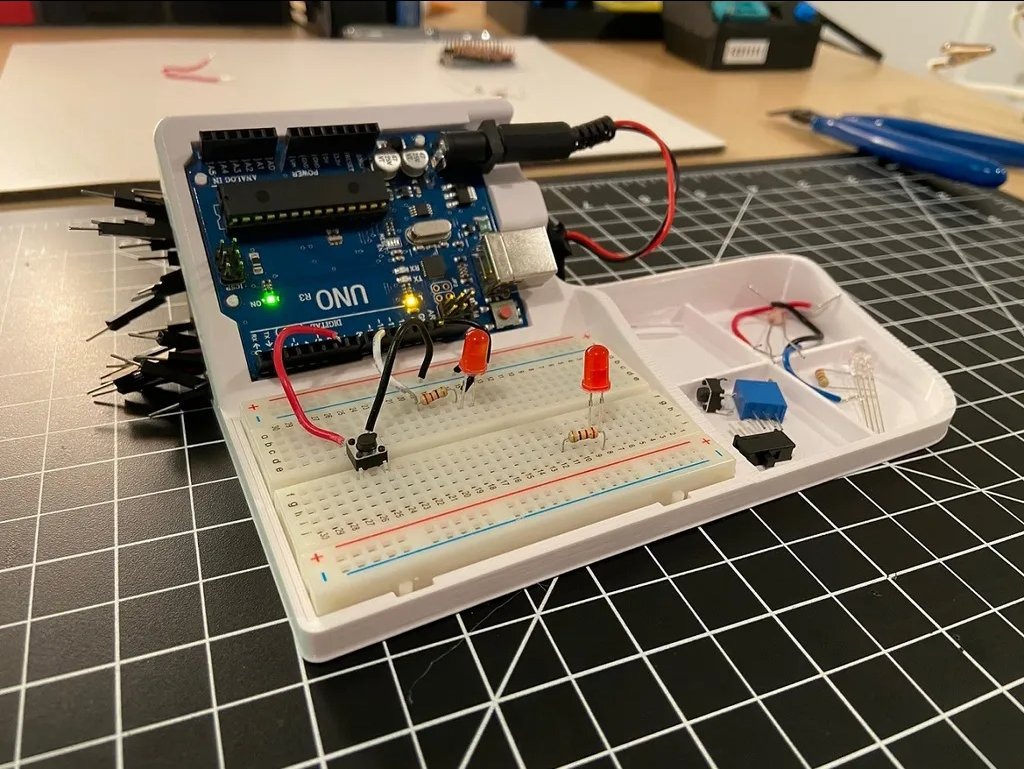 نگه دارنده برد بورد و Arduino Uno