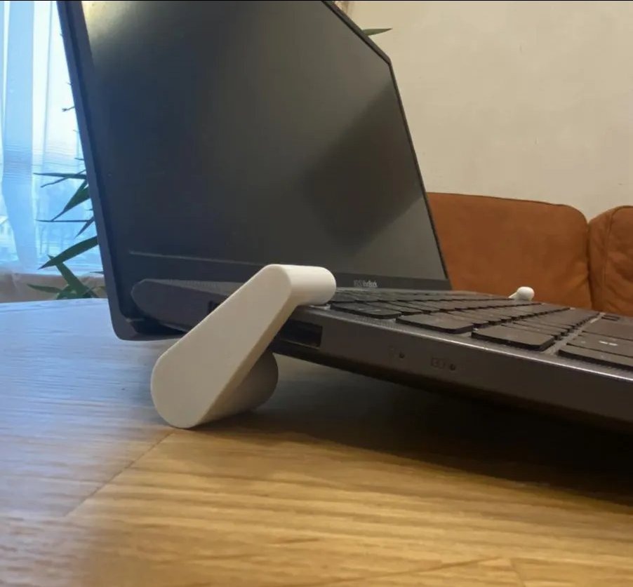پایه نگهدارنده لپ تاپ با طراحی مدرن