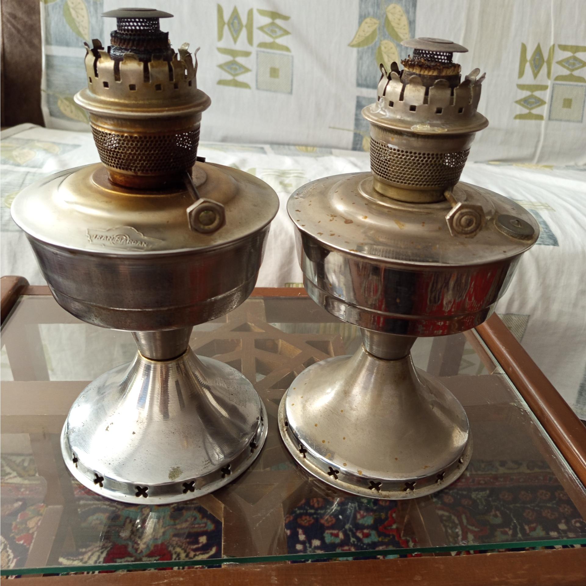 یک جفت چراغ نفتی قدیمی برنجی سالم