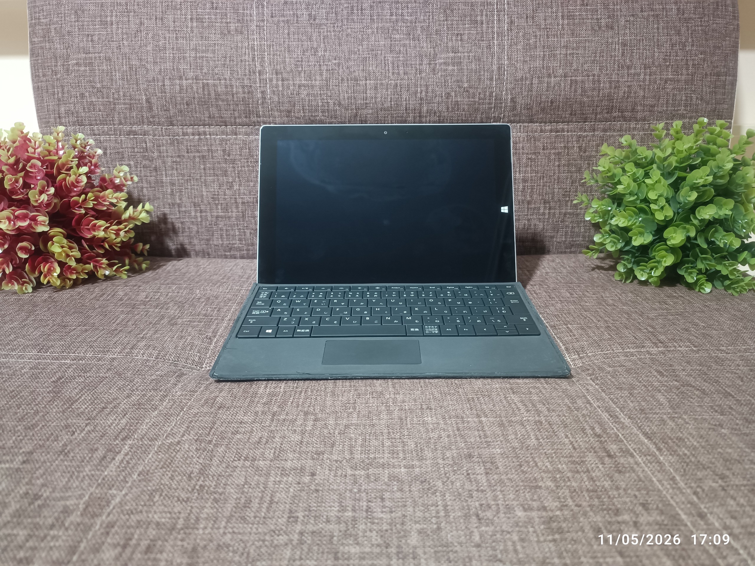 لپ تاپ Surface 3 باتری سالم و تمیز