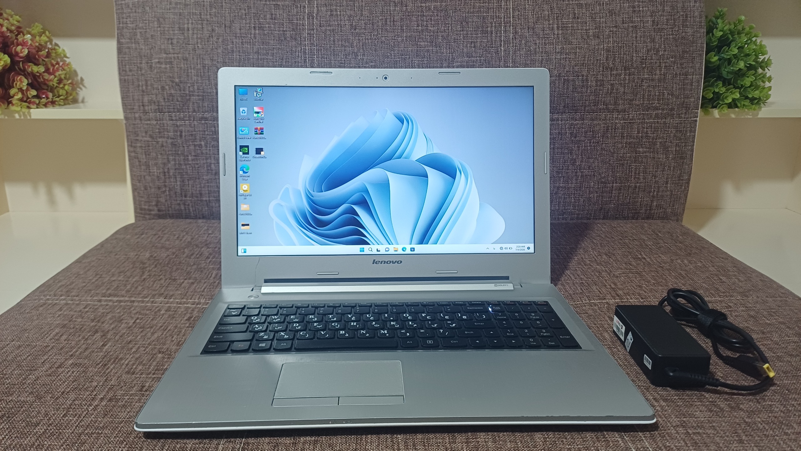 لپ تاپ Lenovo z5070 گیمینگ 4G گرافیک مجزا