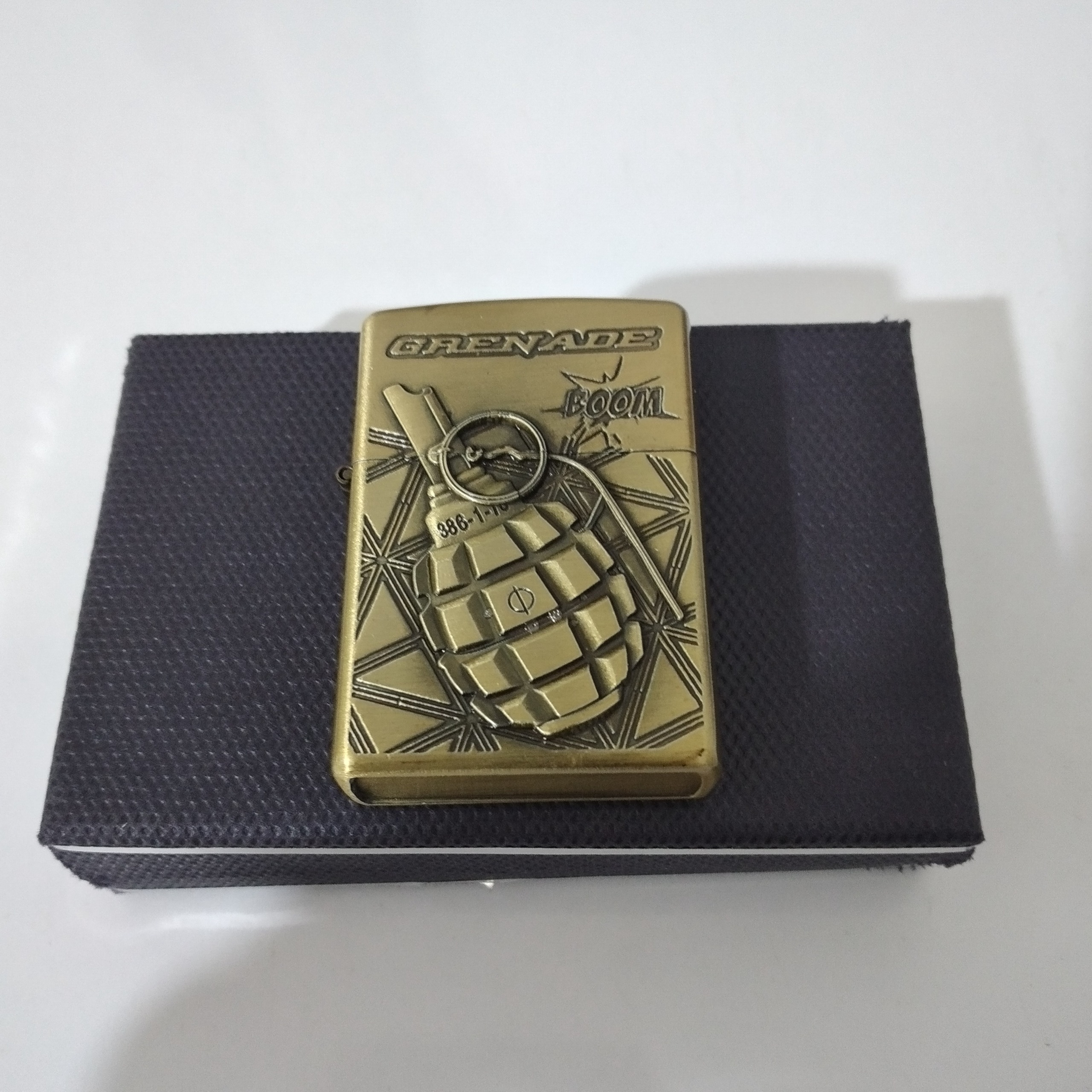 فندک طرح زیپو بنزینی برجسته