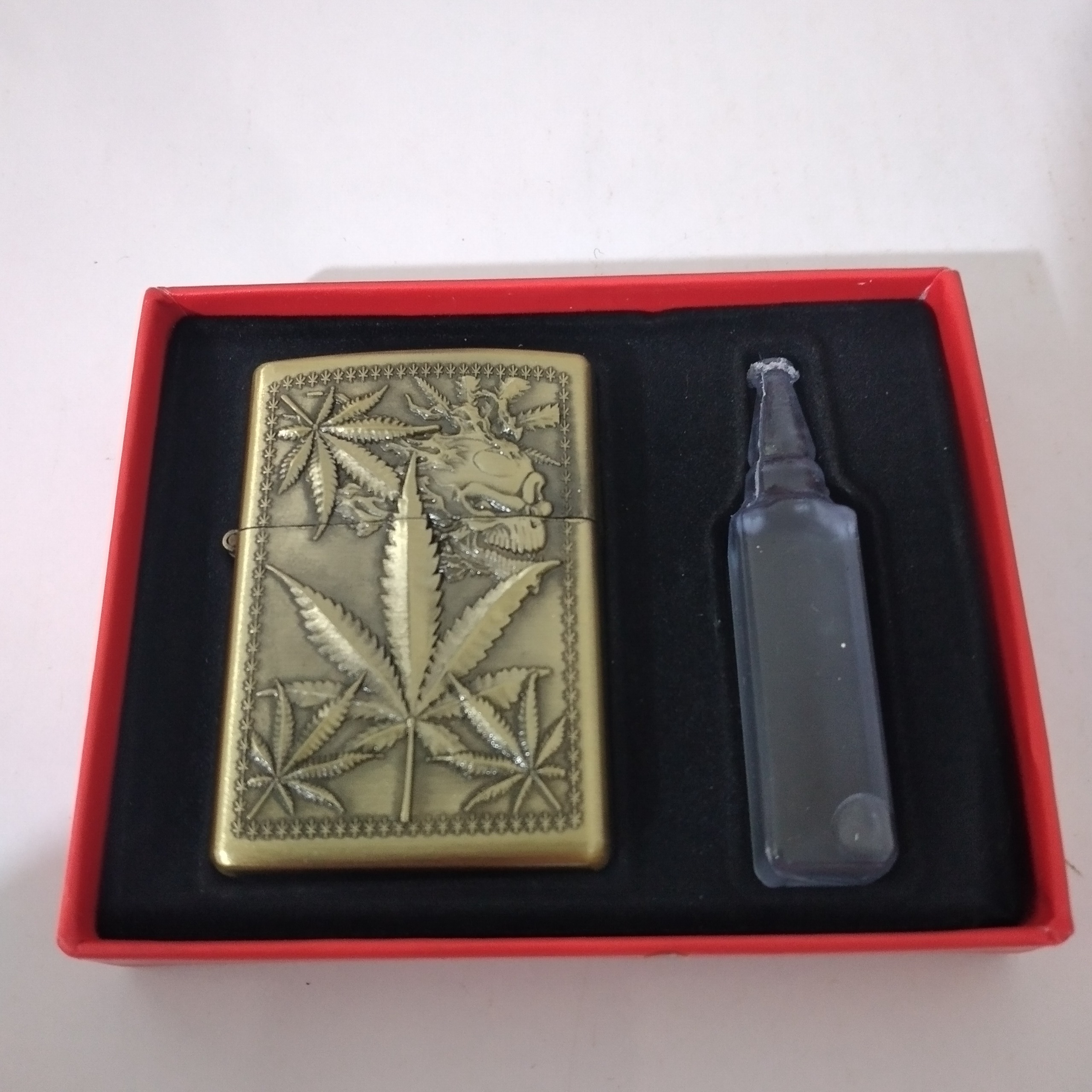 فندک طرح زیپو بنزینی برجسته