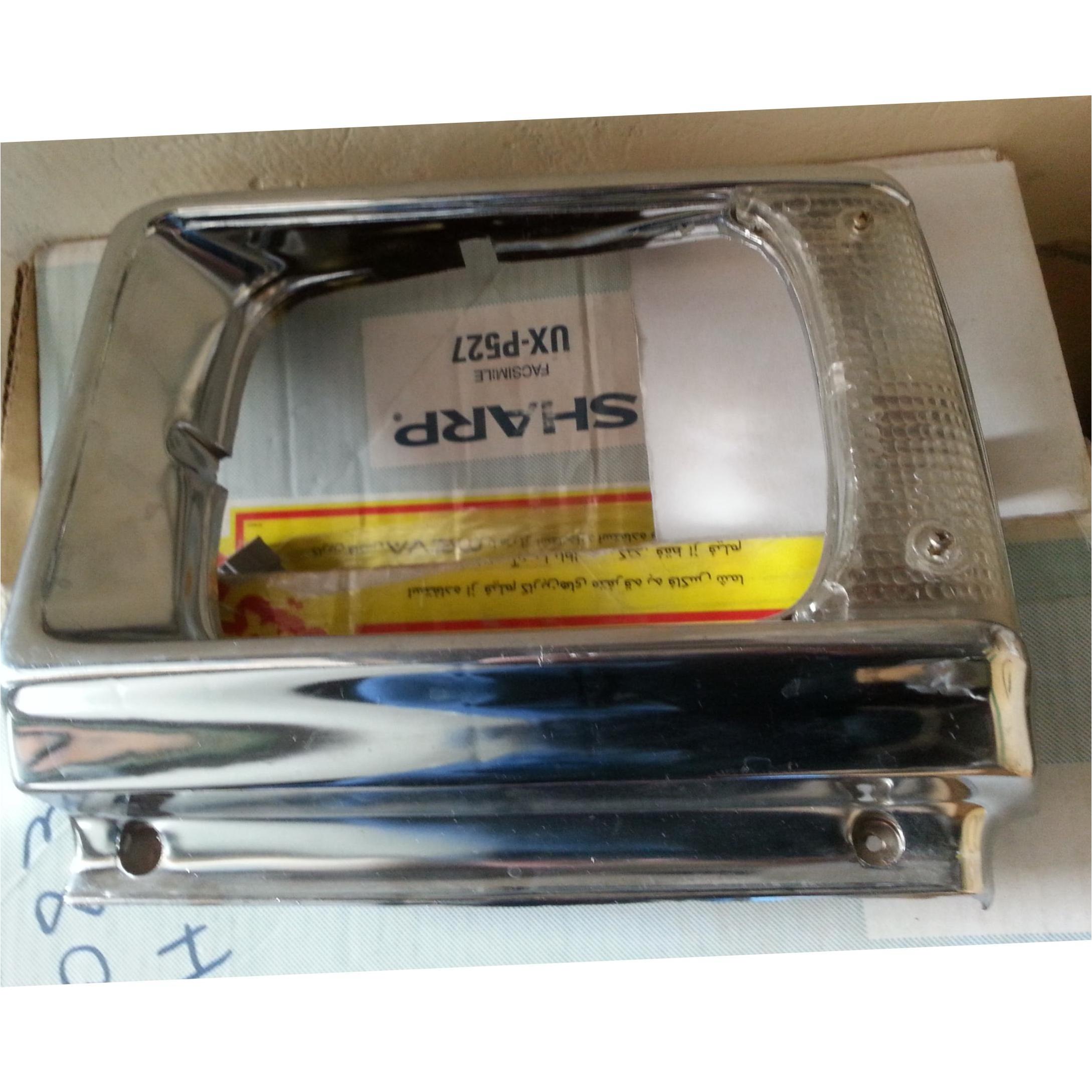 قاب چراغ جلو تویوتا هایلوکس 1983 hilux