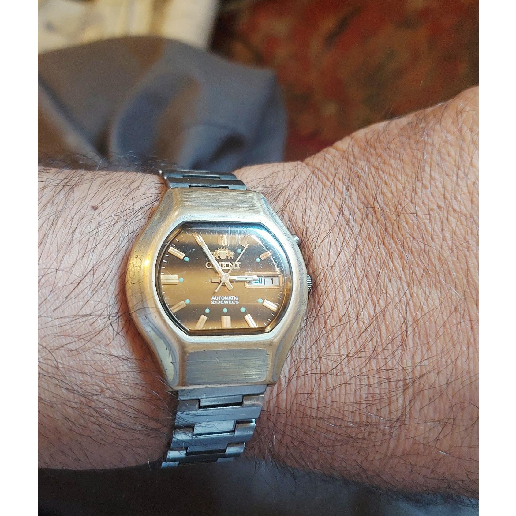 ساعت مچی اورینت زیبا و خوش رنگ