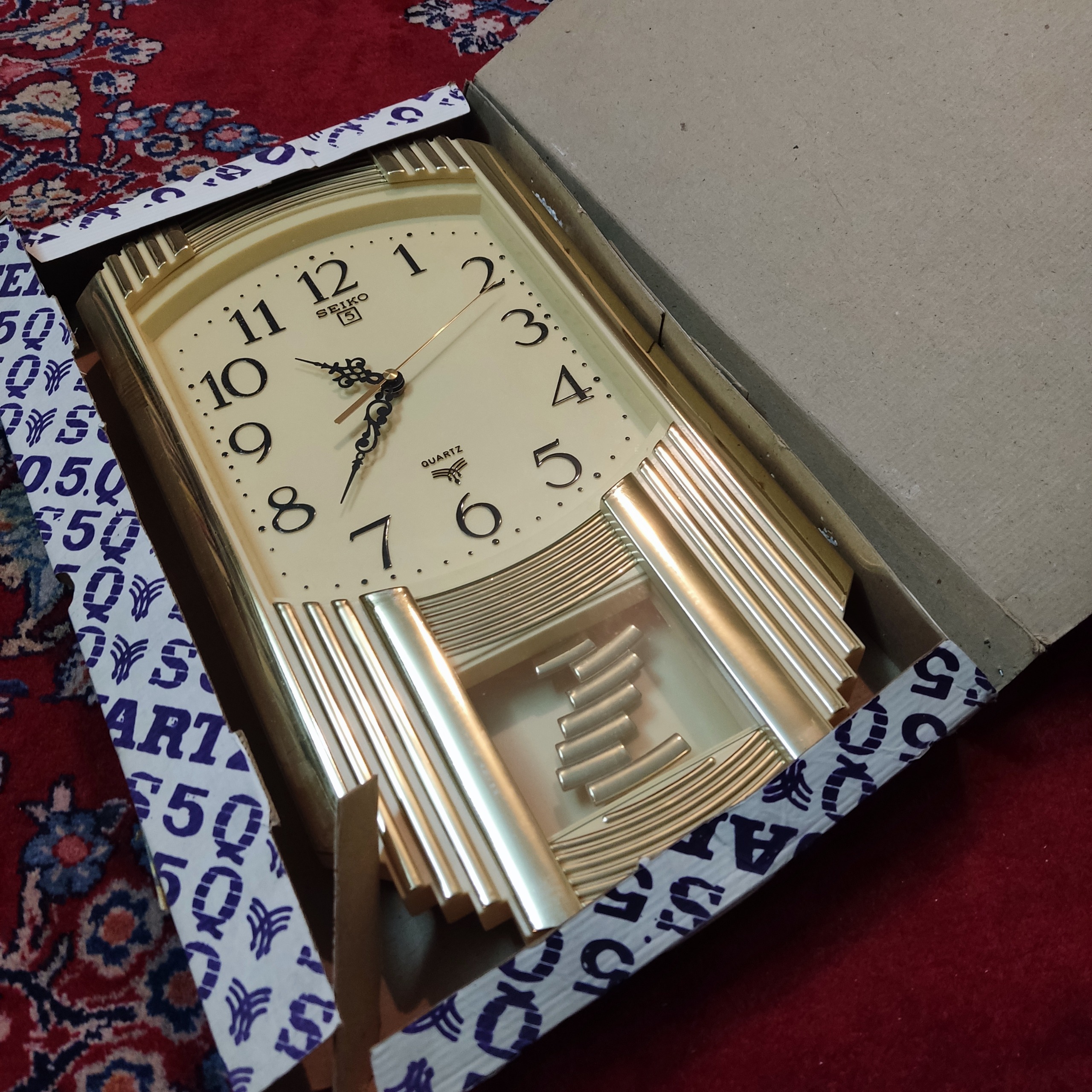 ساعت دیواری سیکو قدیمی