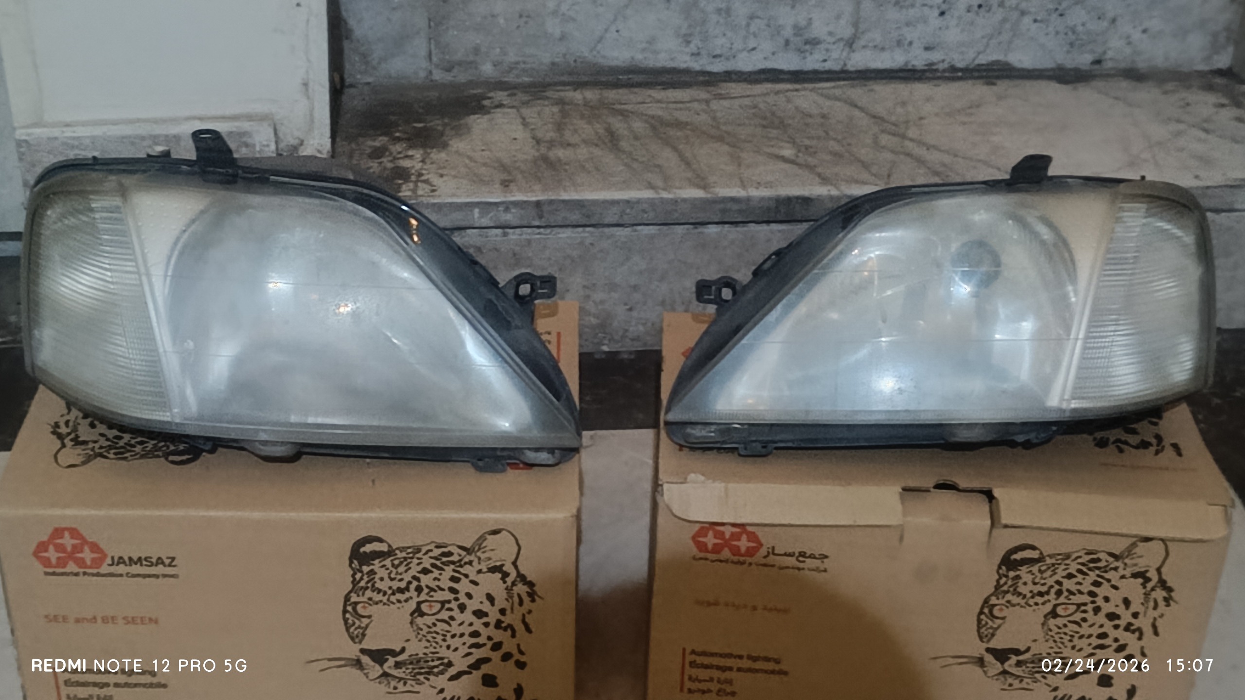 چراغ جلوی تندر 90