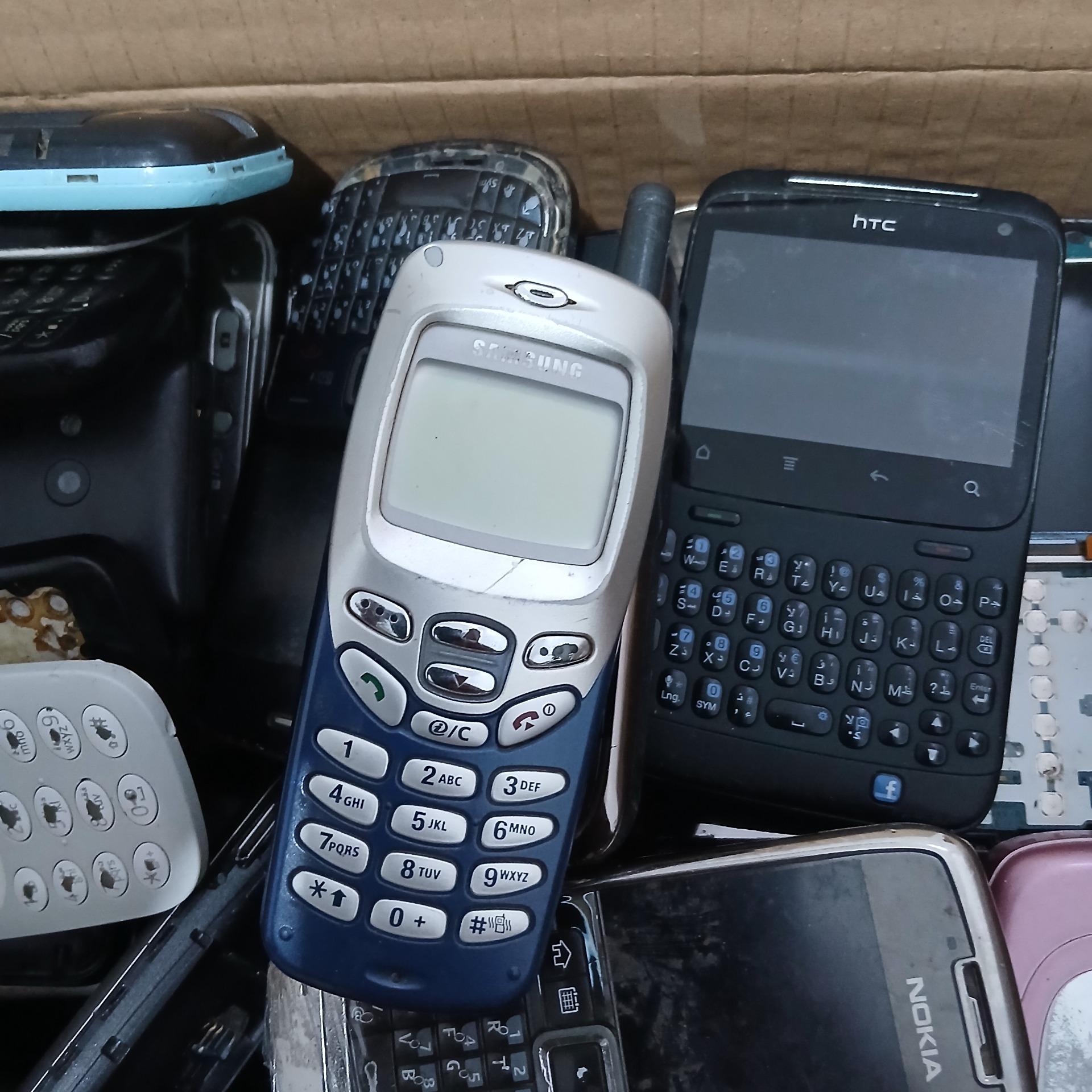 گوشی قدیمی اصلی