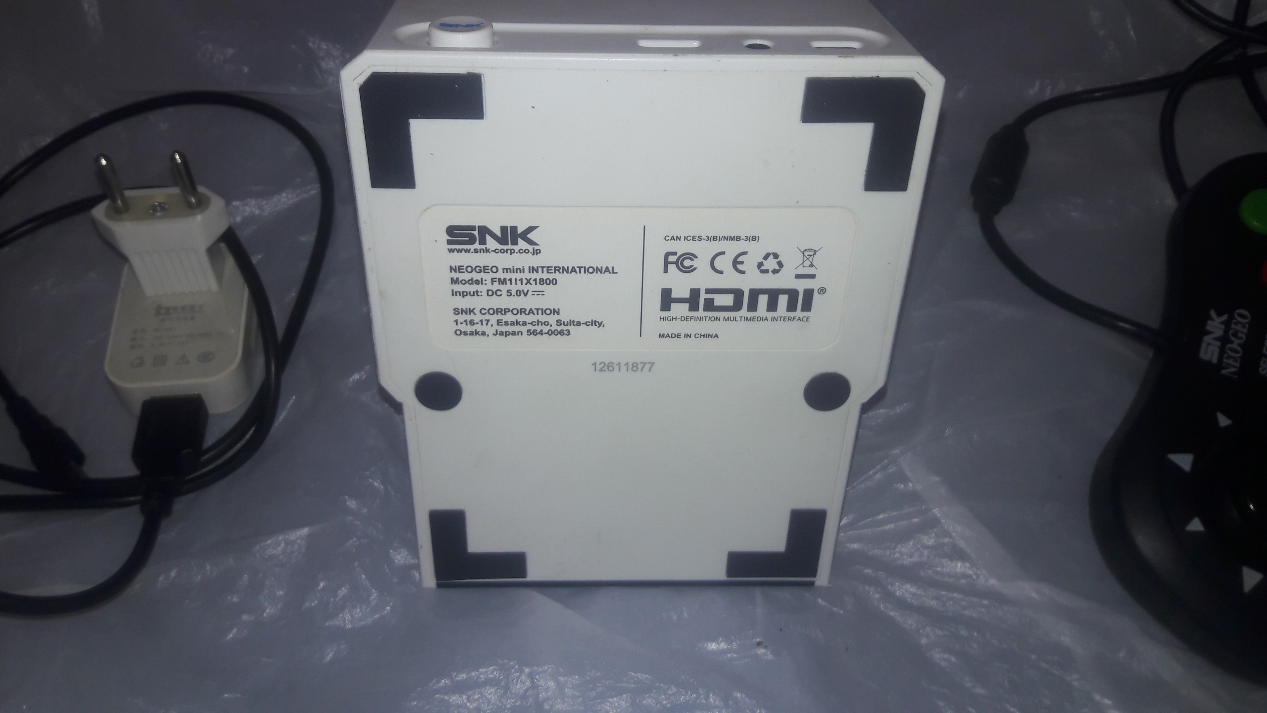 کنسول mini neogeo درحد با یک عدد کنترلر مخصوصش