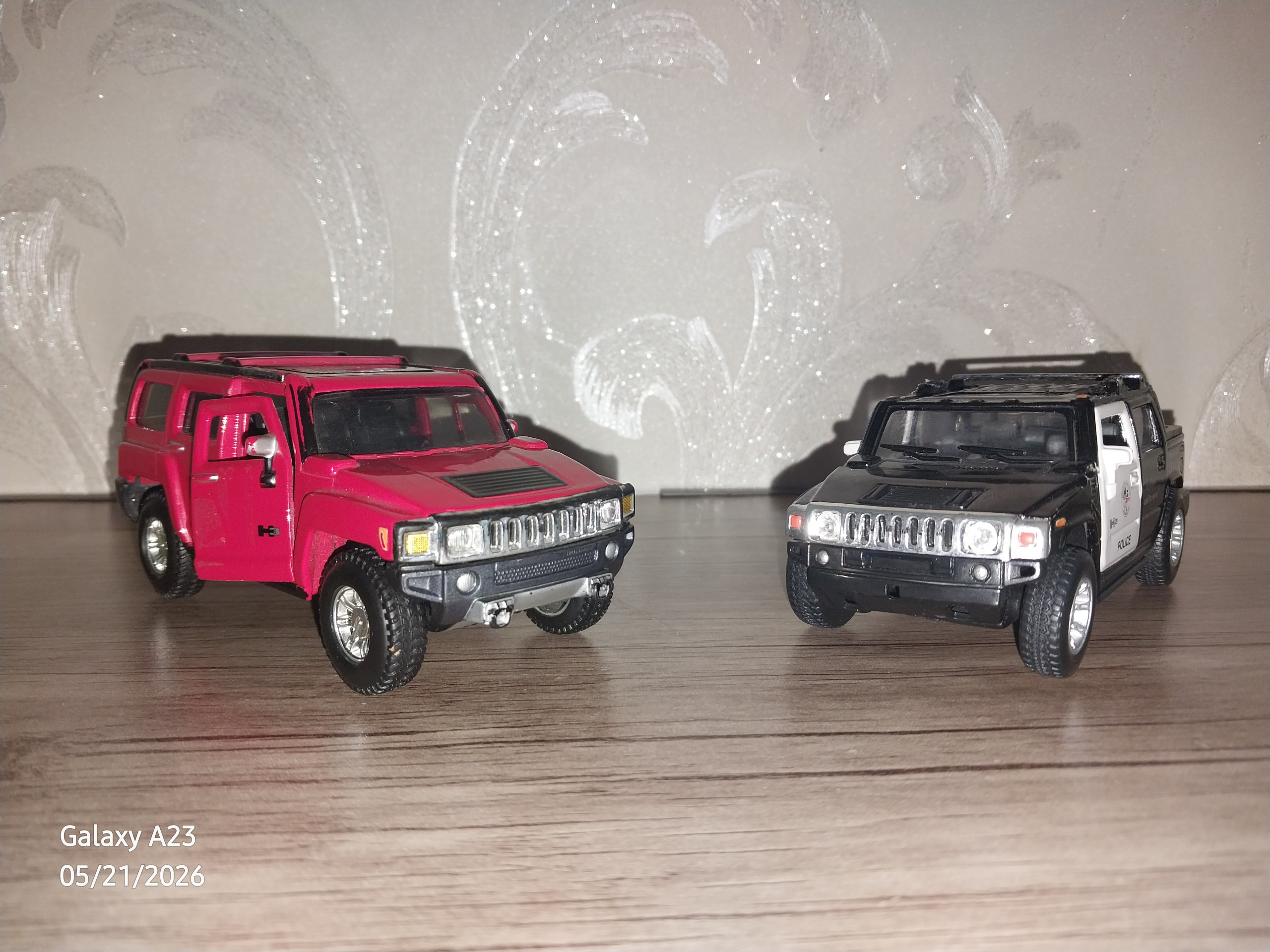 دو عدد ماکت ماشین Hummer