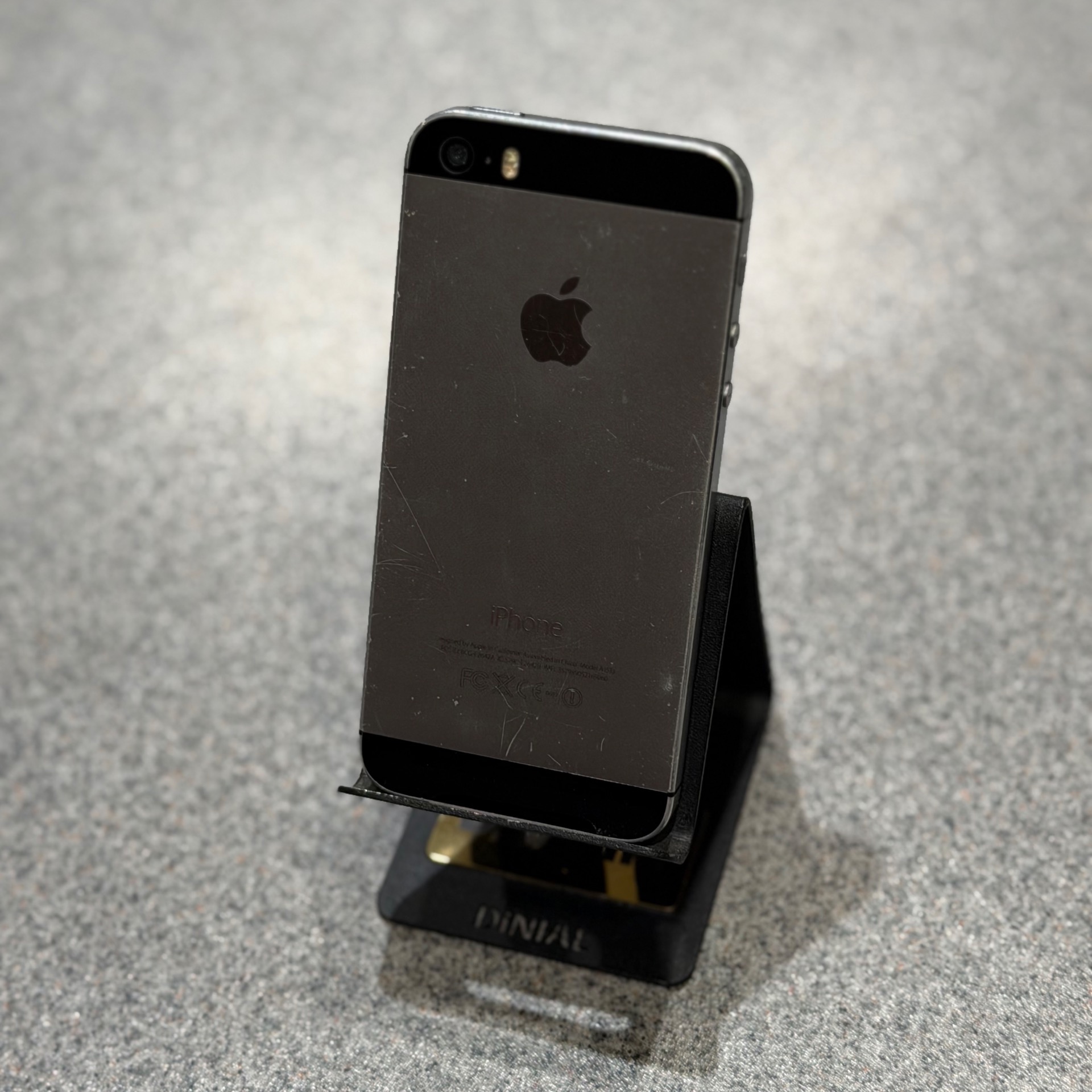 اپل آیفون apple 5s