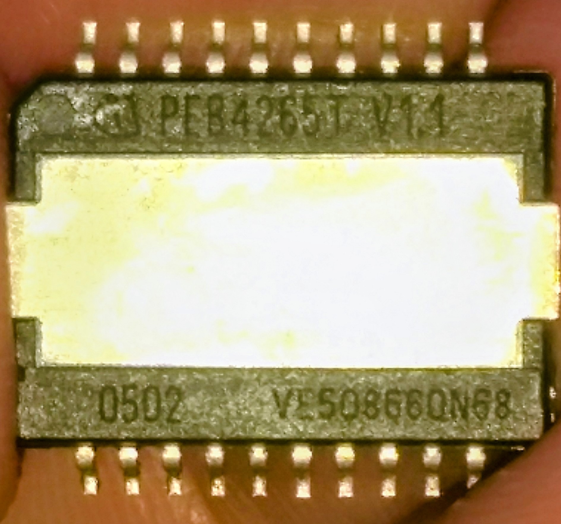 آی سی PEB4265T V1.1