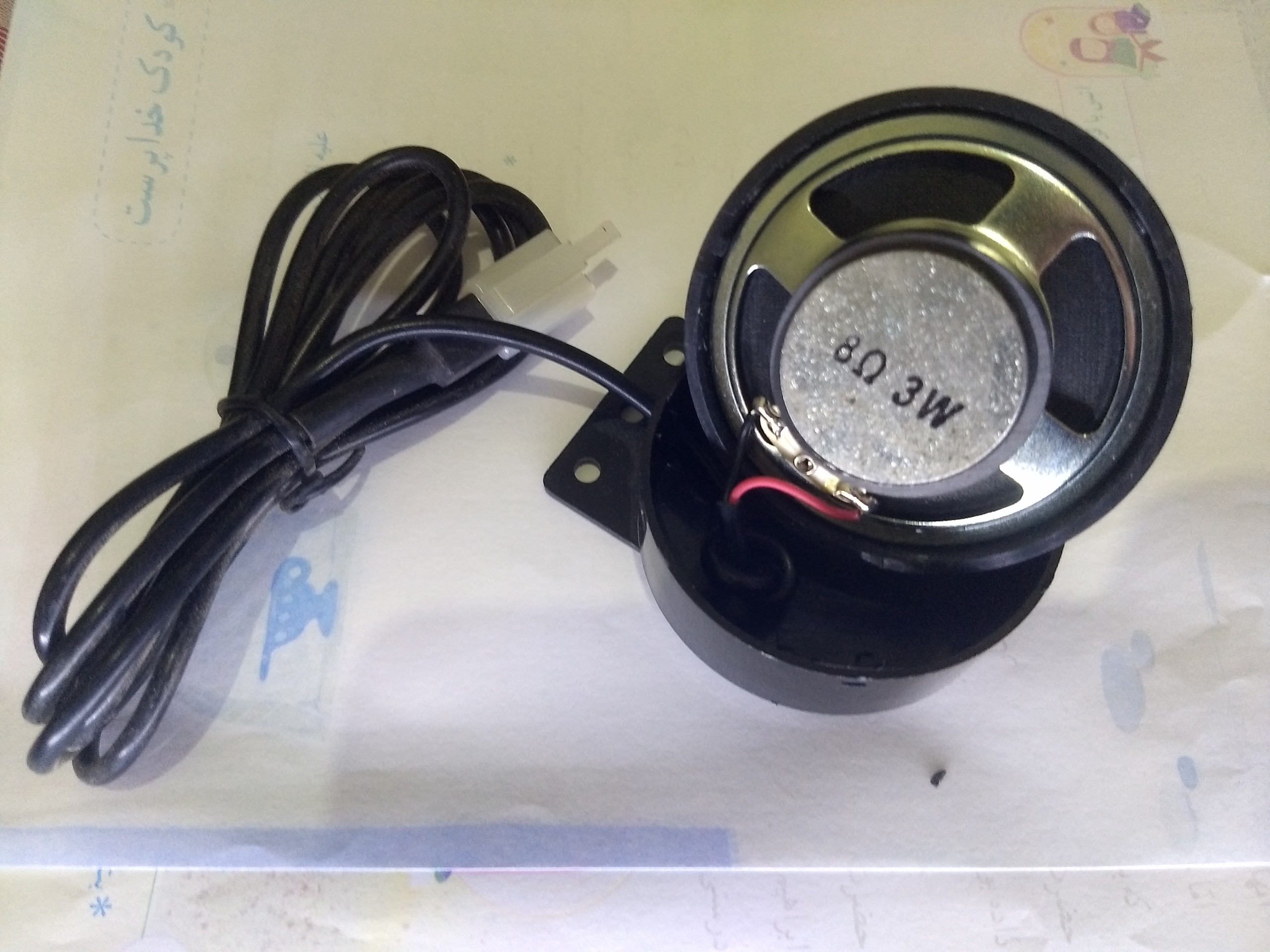 بلندگو 8 اهم 3 وات با قاب نصب