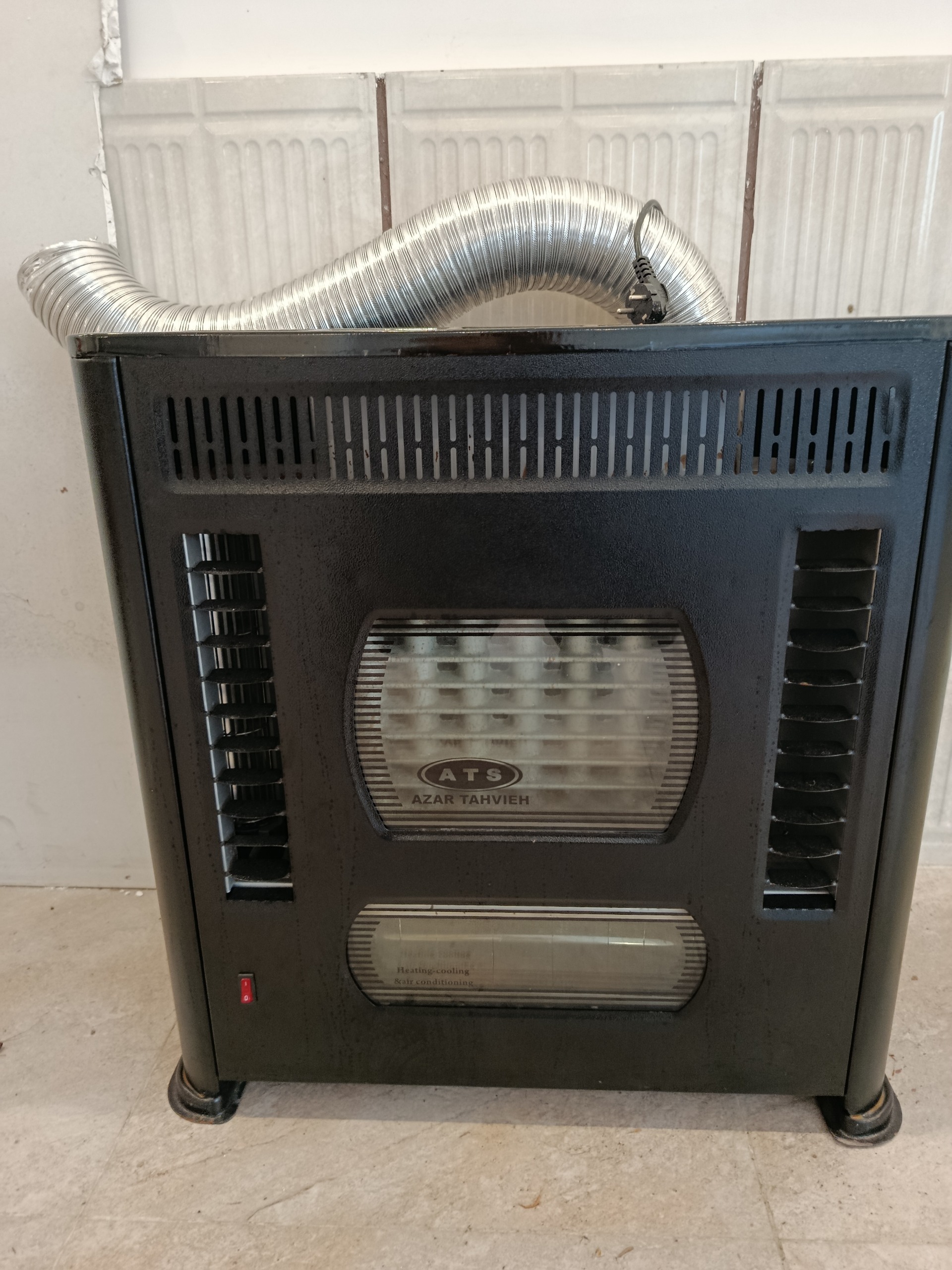 هیتر گازی فن دار چدنی آذرتهویه مدل A610 LPG