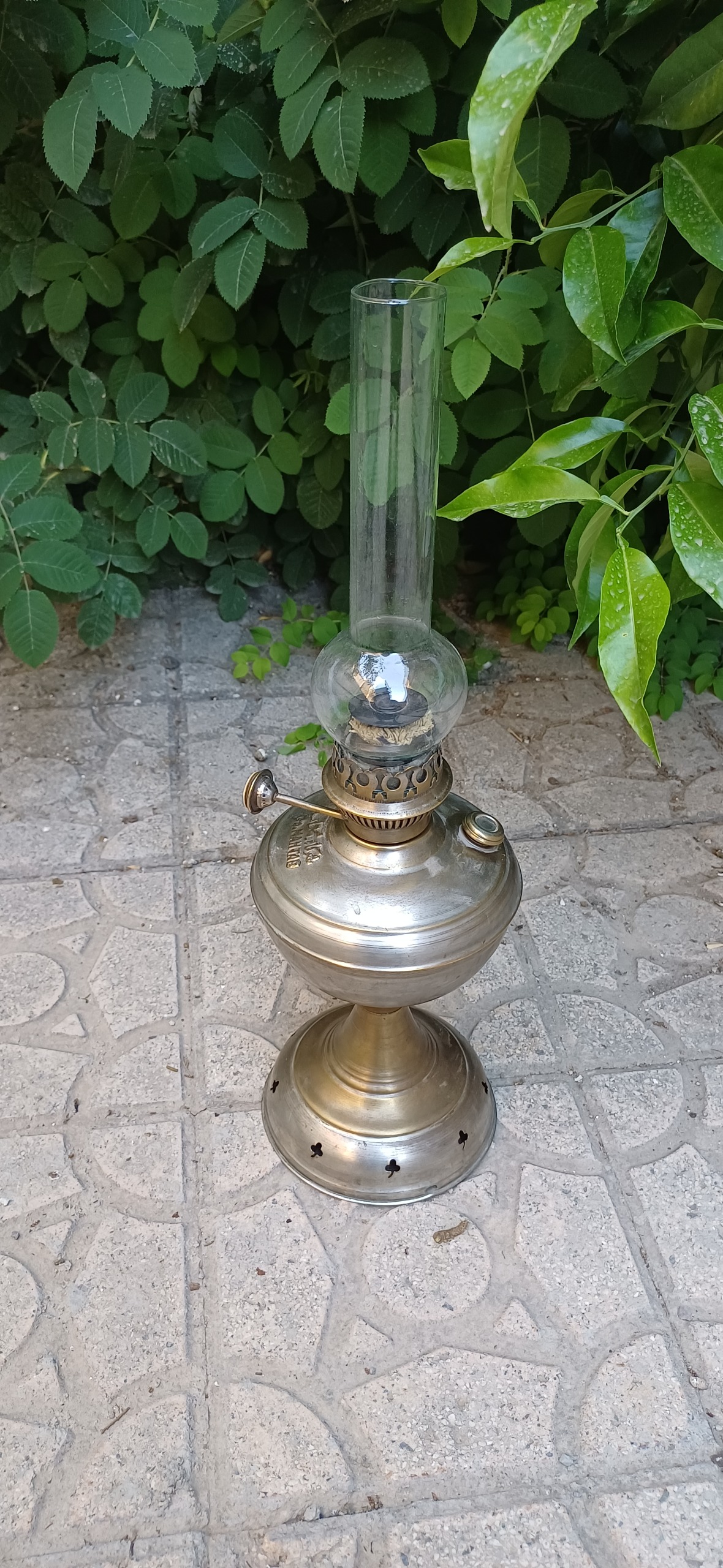 چراغ نفتی گردسوز مدل گرد و شلغمی