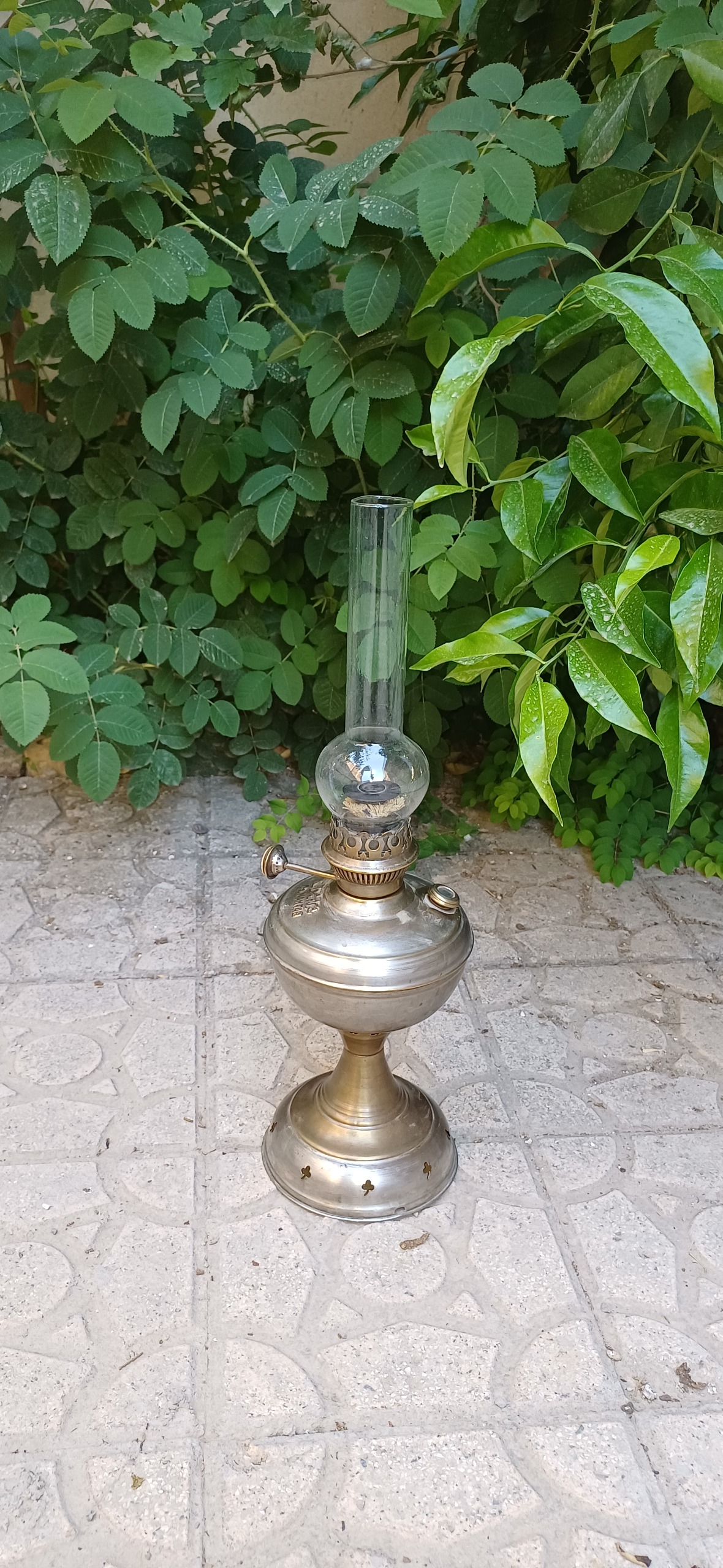 چراغ گردسوز نفتی قدیمی مدل خاص و زیبا