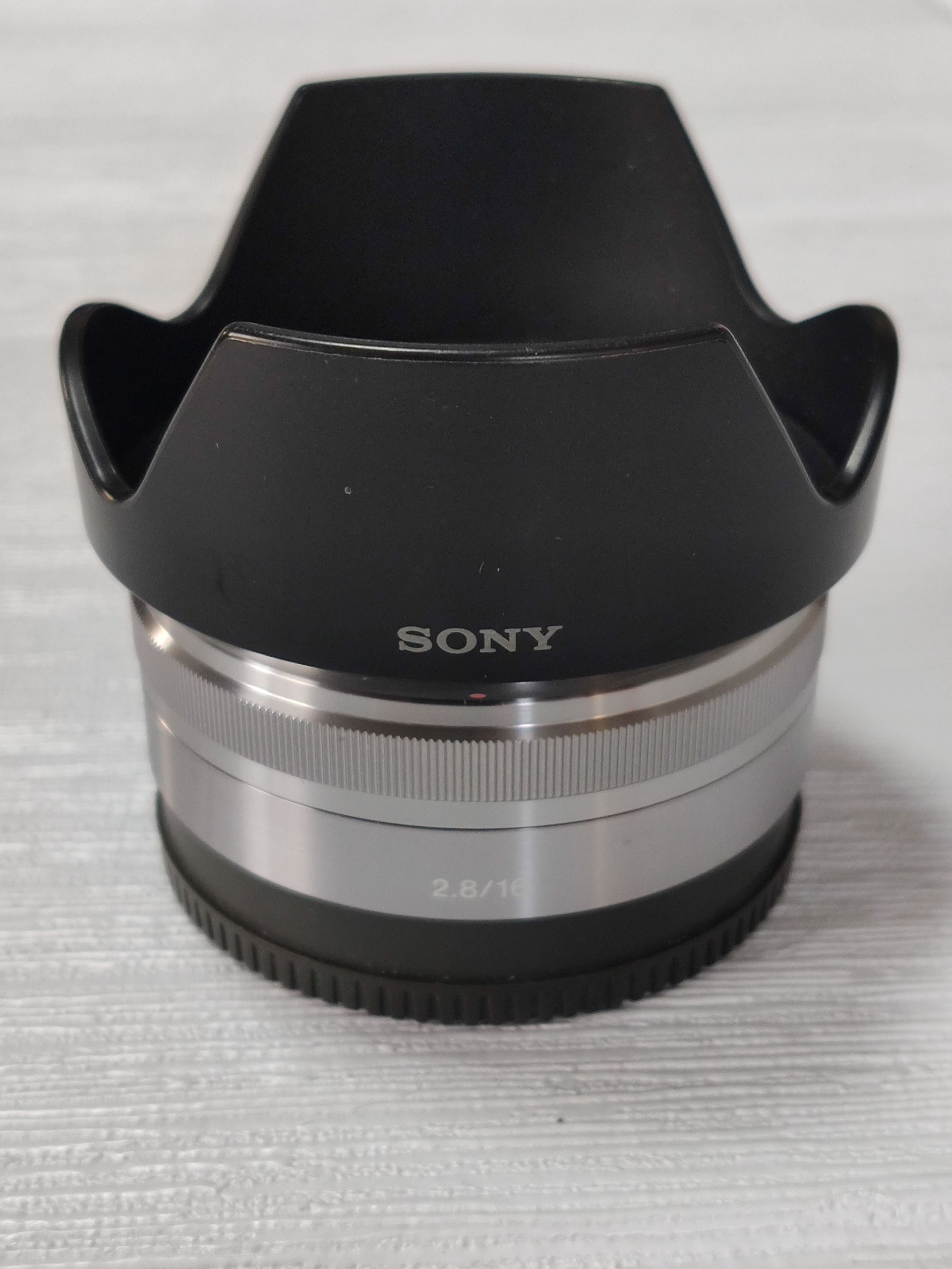 لنز سونی sony 16mm f/2.8