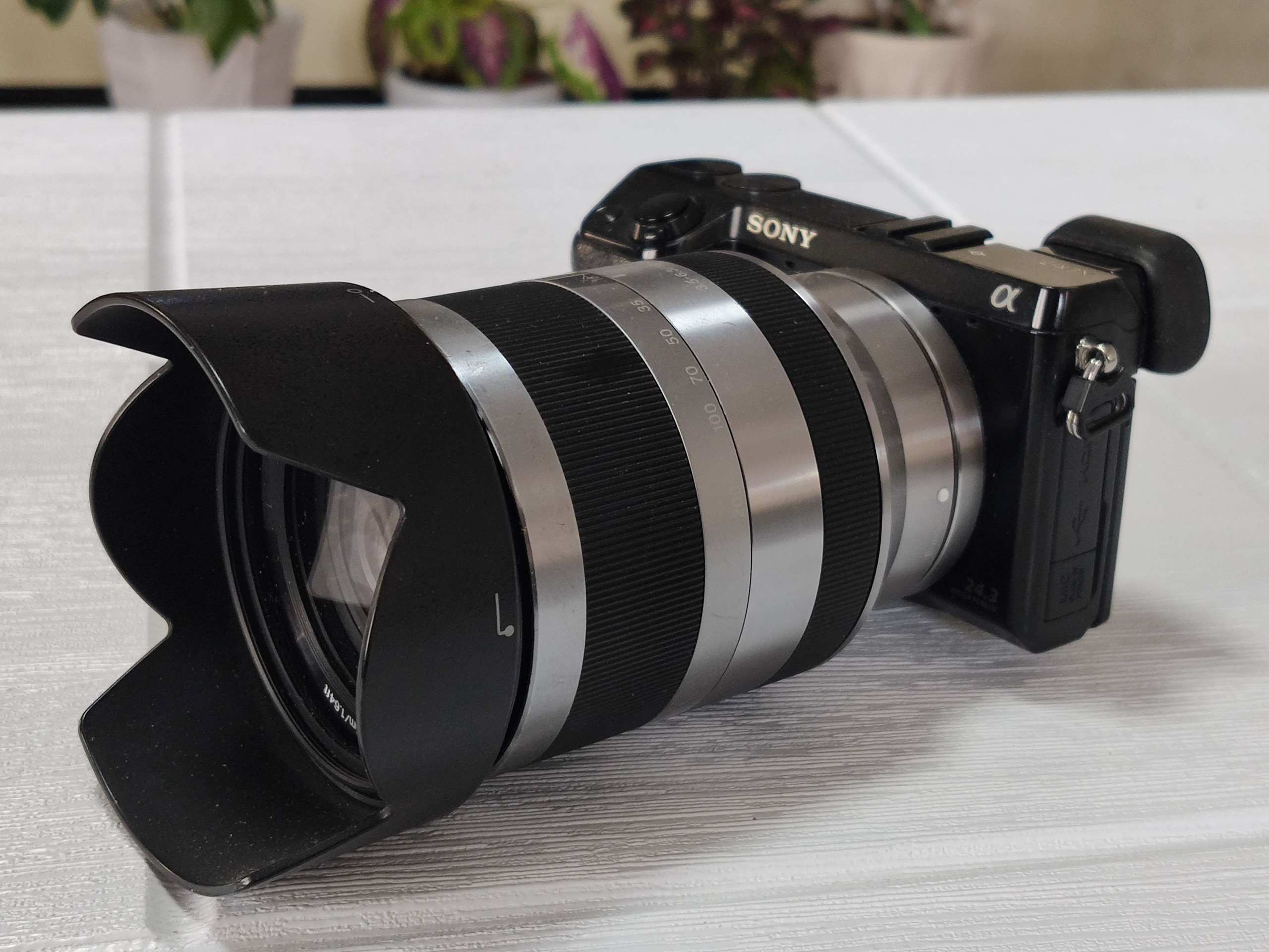 دوربین سونی sony nex7 با لنز 18-200