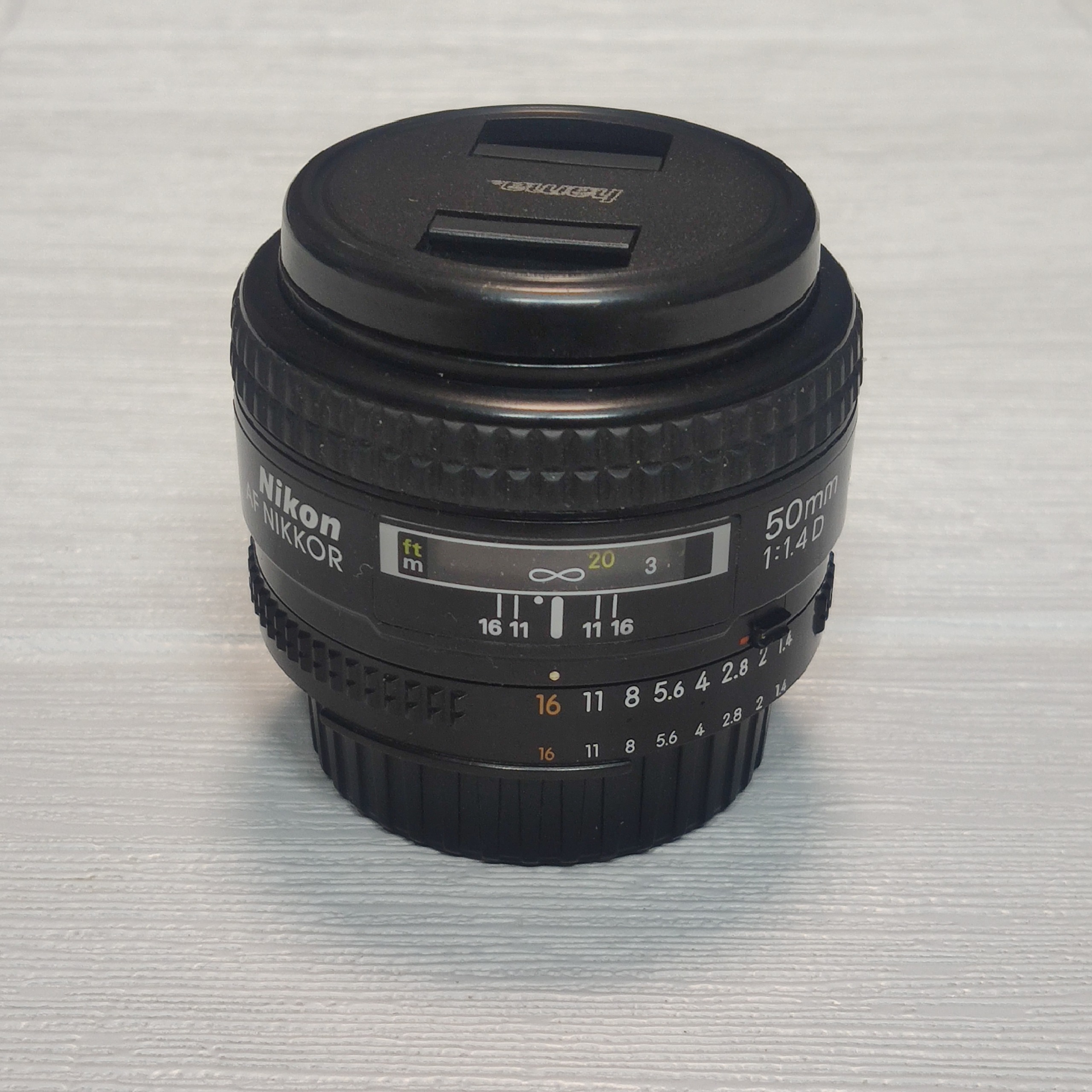 لنز نیکون 50mm f/1.4D