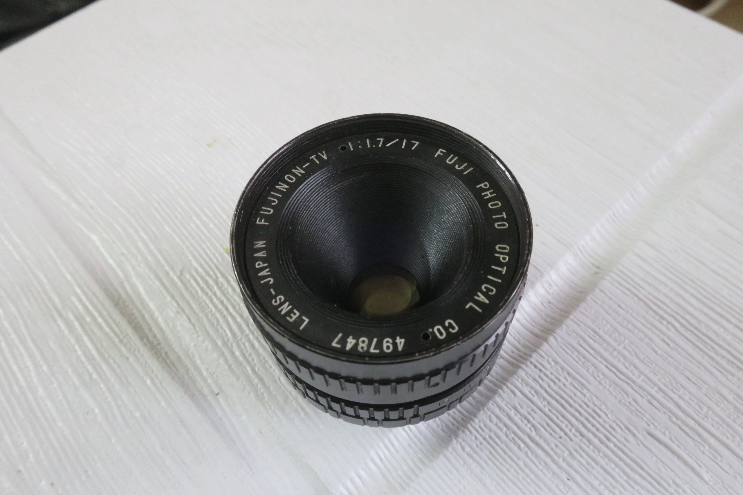 لنز سینمائی فوجی 17mm f/1.7 C Mount