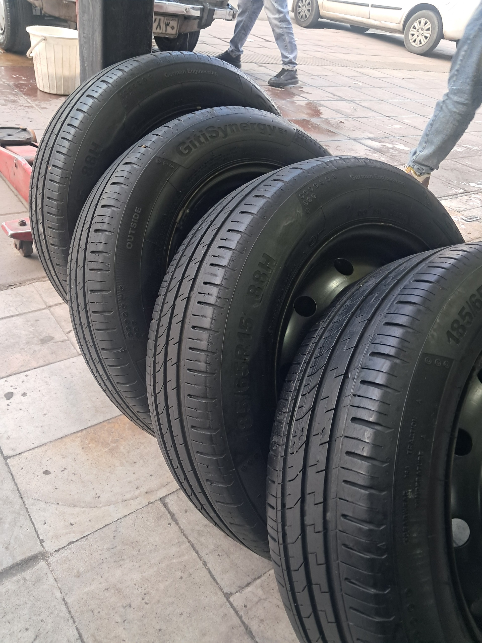 لاستیک برند جیتی 95درصد سایز 185/60/15