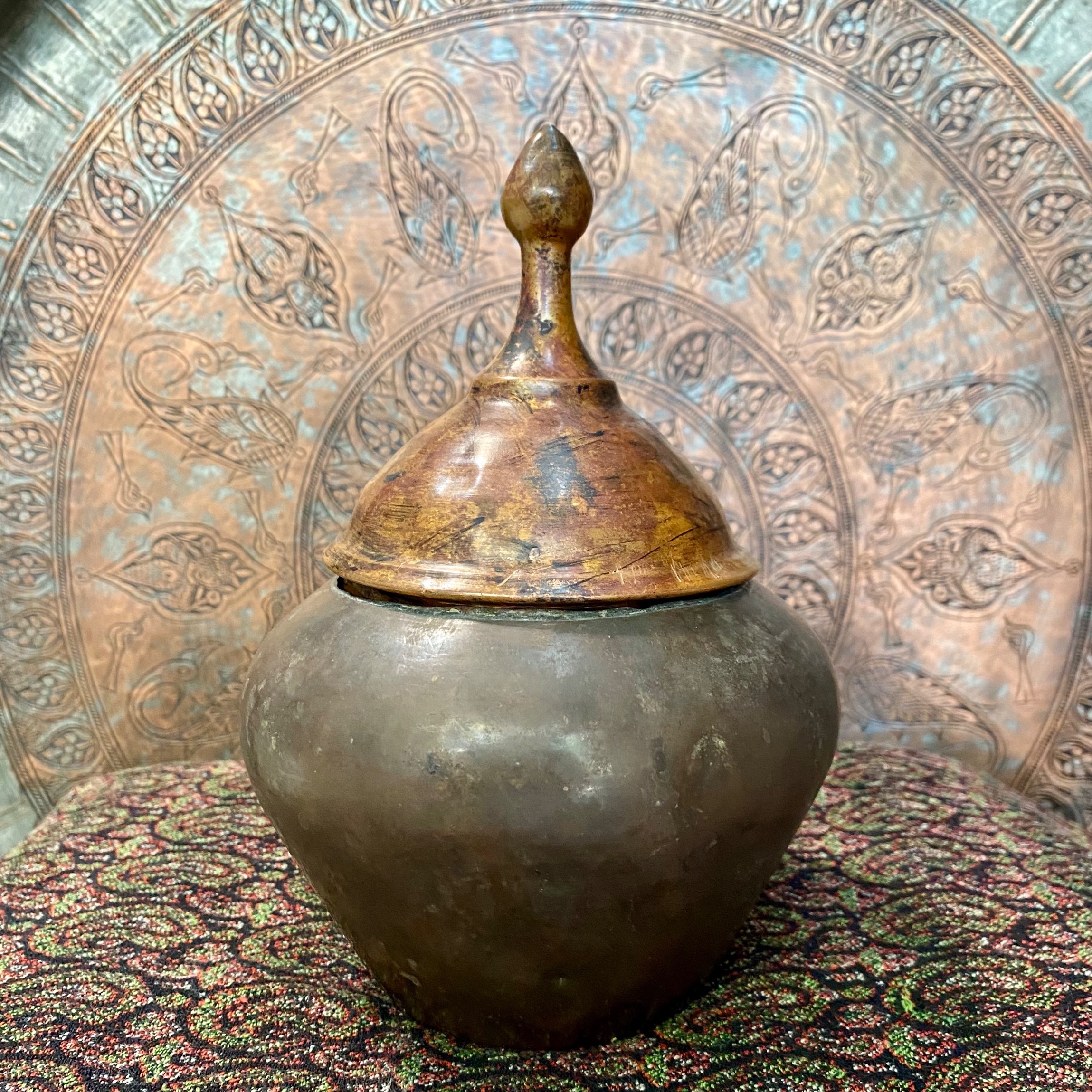 شکلات خوری مسی کهنه