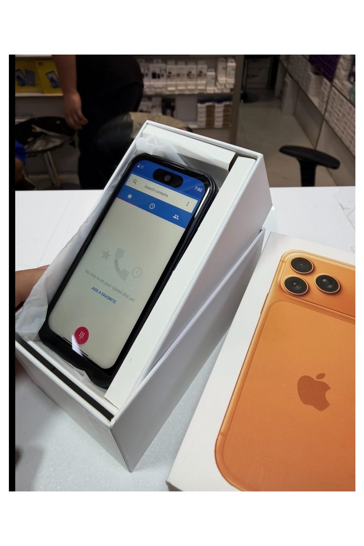 گوشی آیفون مینی سروو iphone 17 pro max|