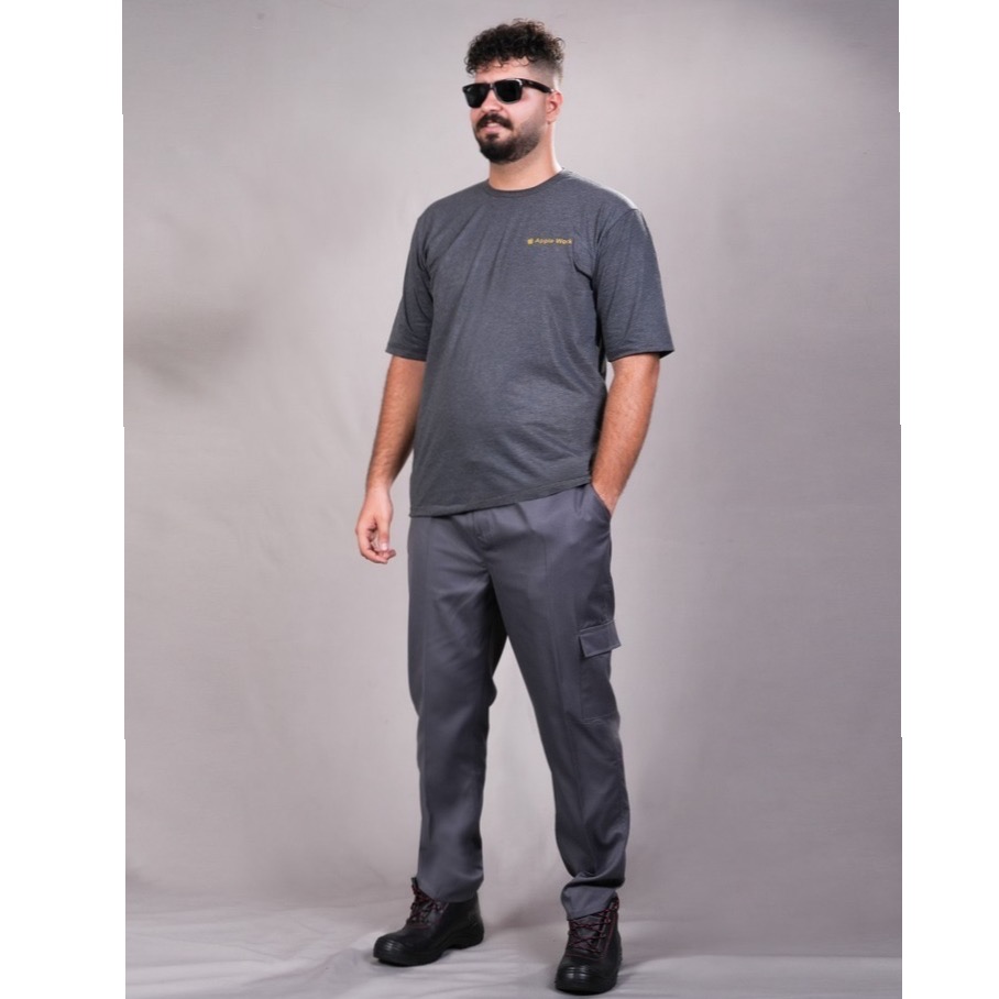 شلوار و تیشرت کار