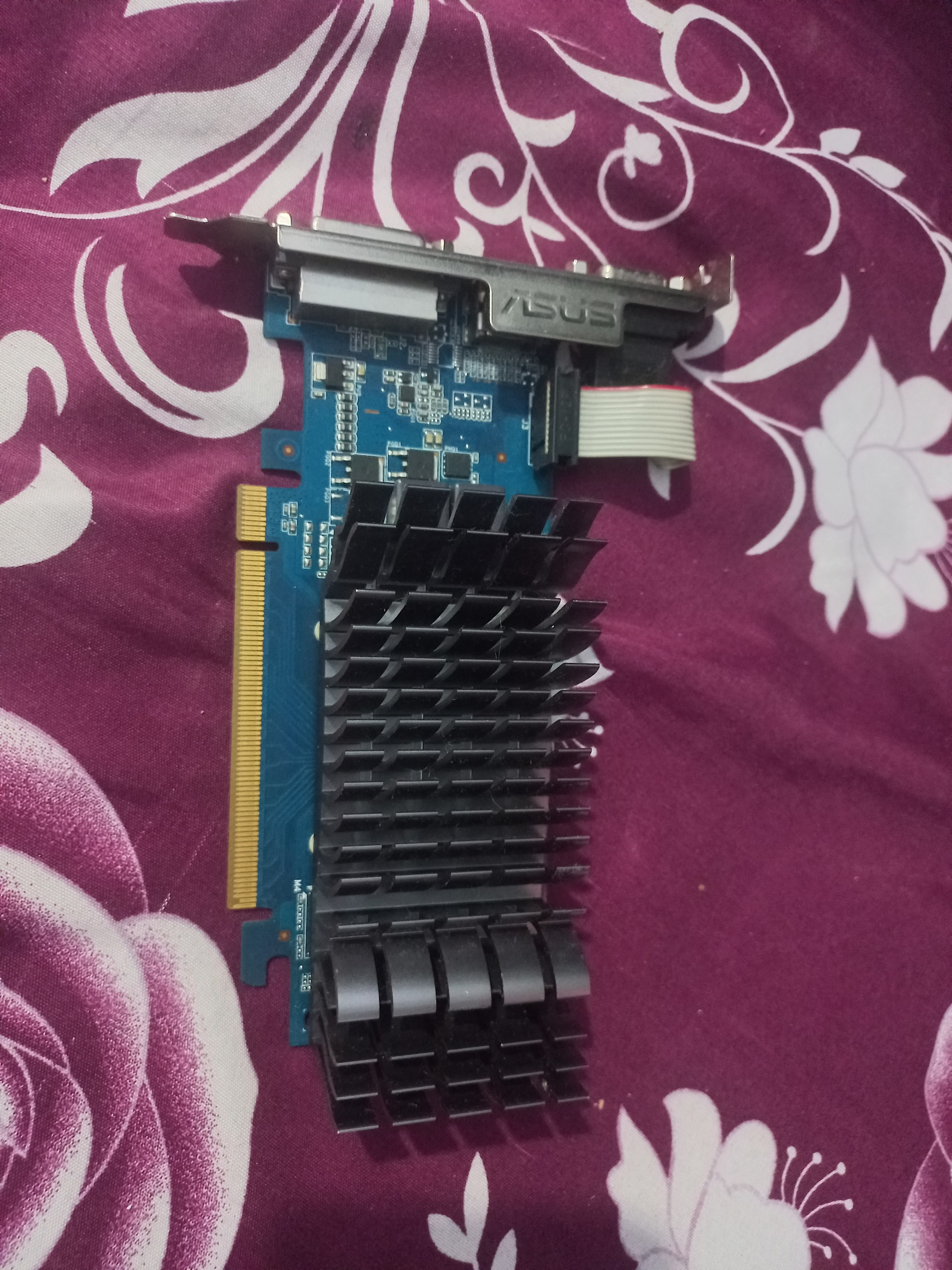 GPU ASUS GT210 1GD3