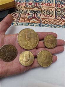 یک