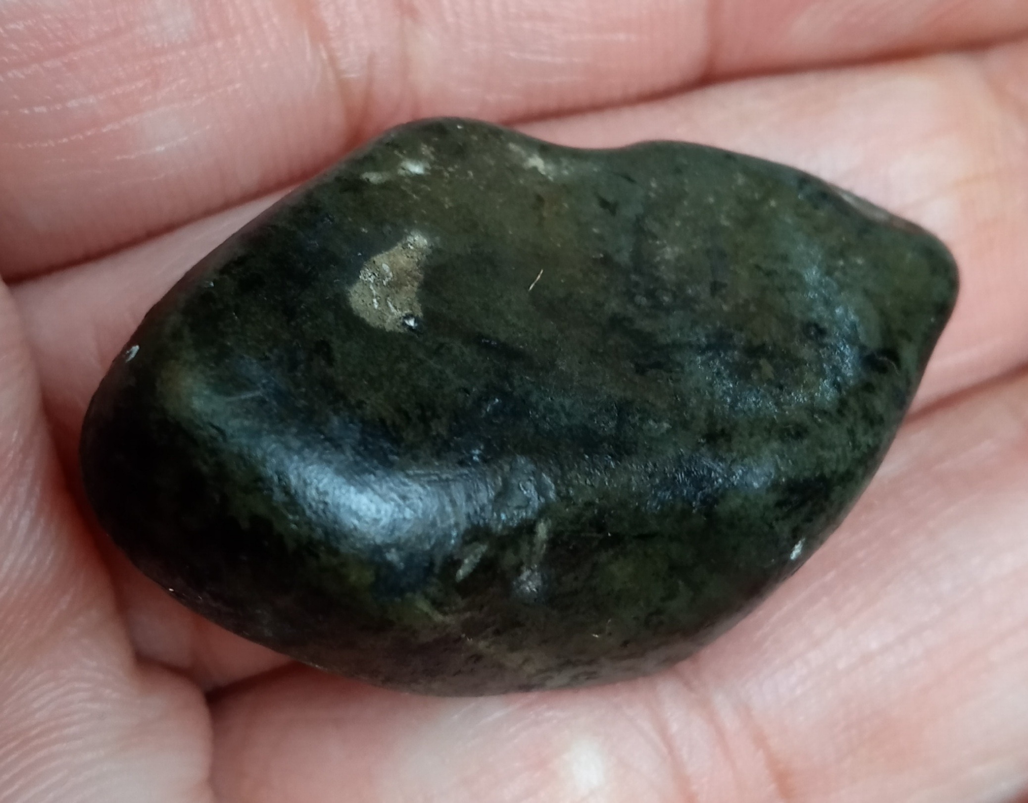 سنگ سیه فام