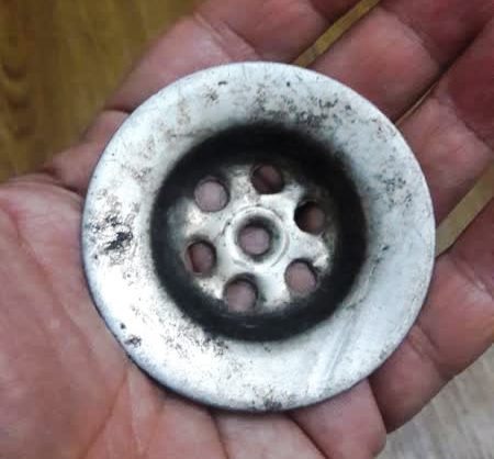 صافی قدیمی درپوش فیلتر سنگ دستشویی