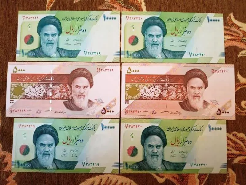 3جفت همشماره اسکناس نو شمارسریال ارسالی فرق دارد ه