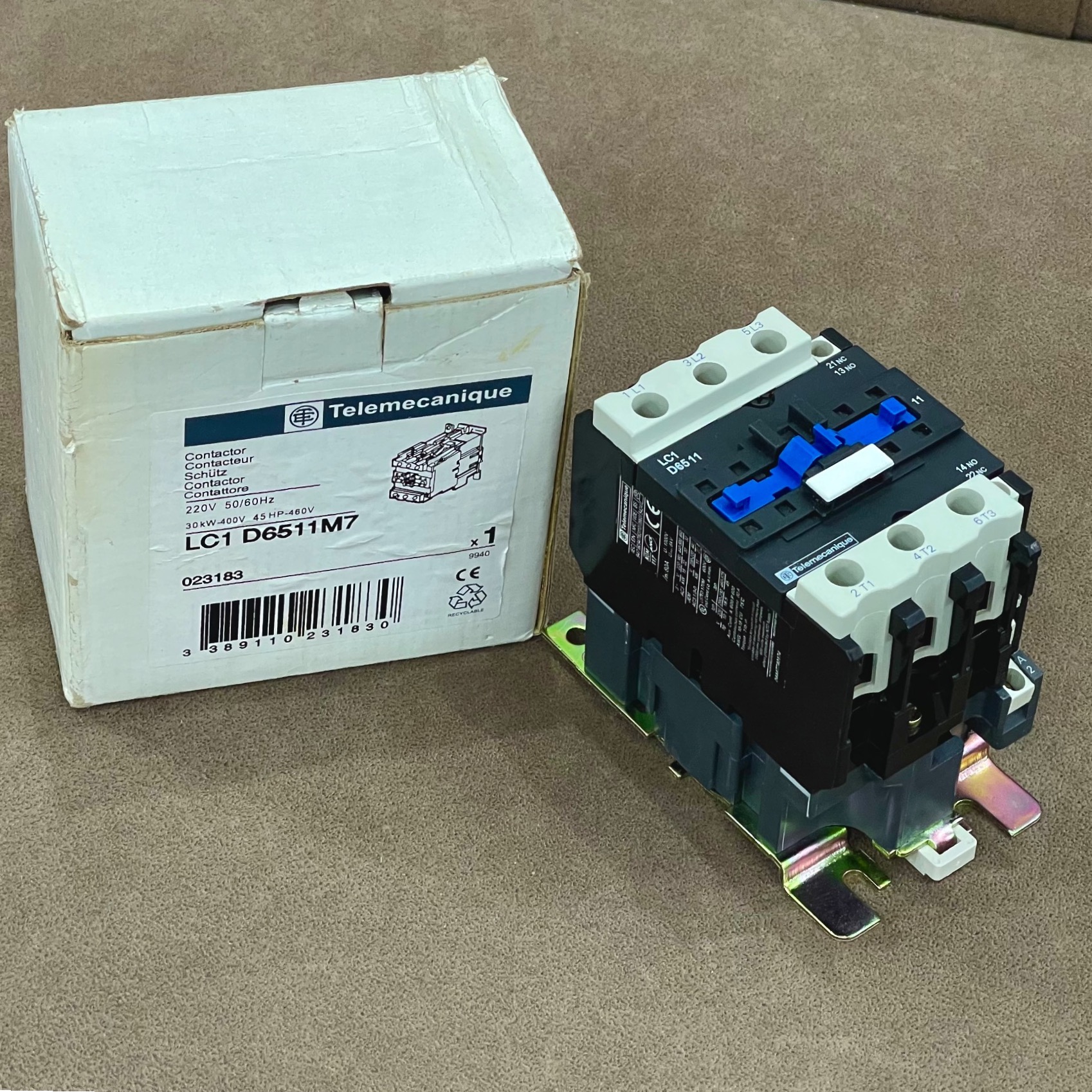 کنتاکتور تله مکانیک LC1 D6511M7 قدیمی و اورجینال