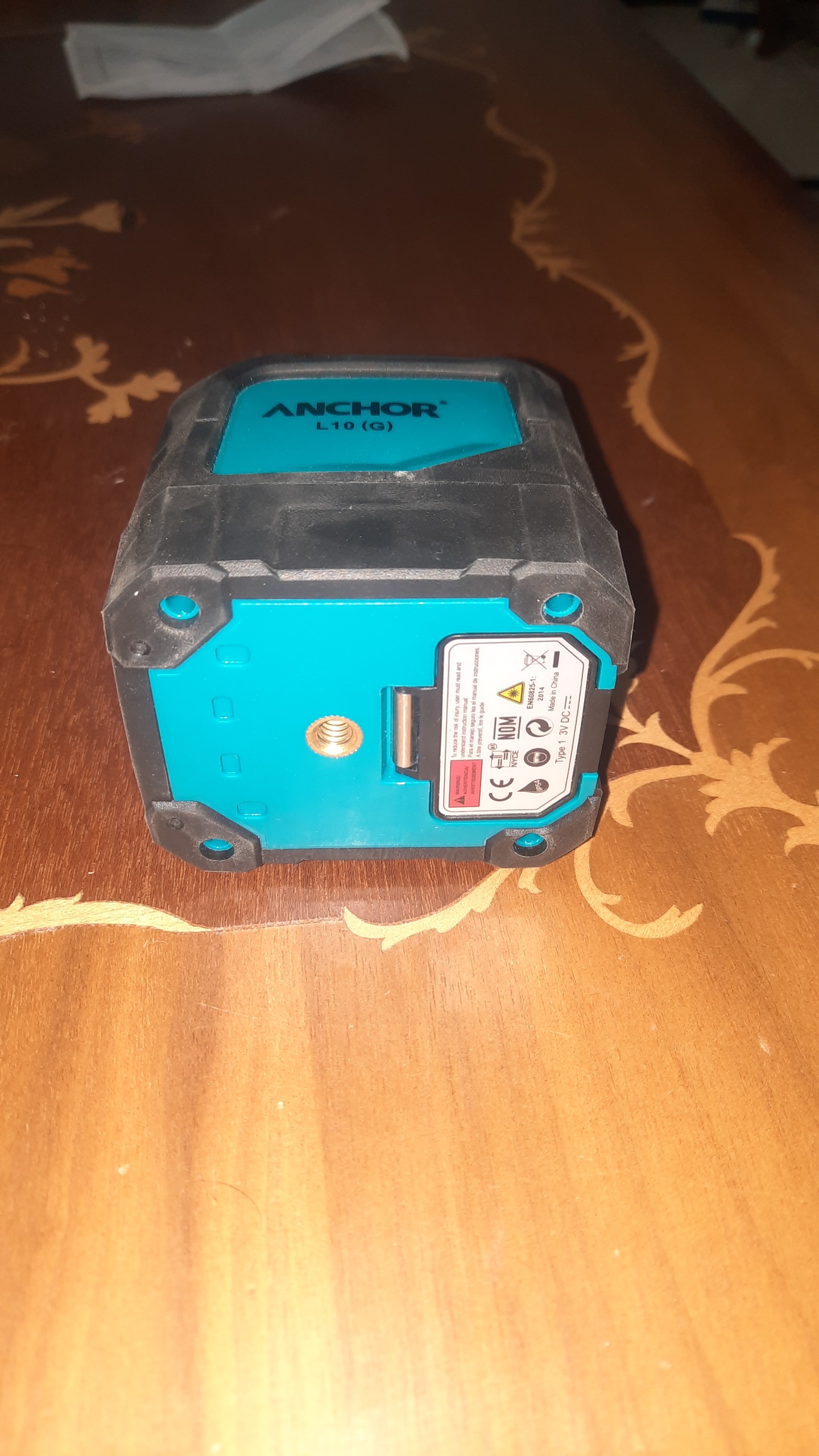 تراز لیزری د