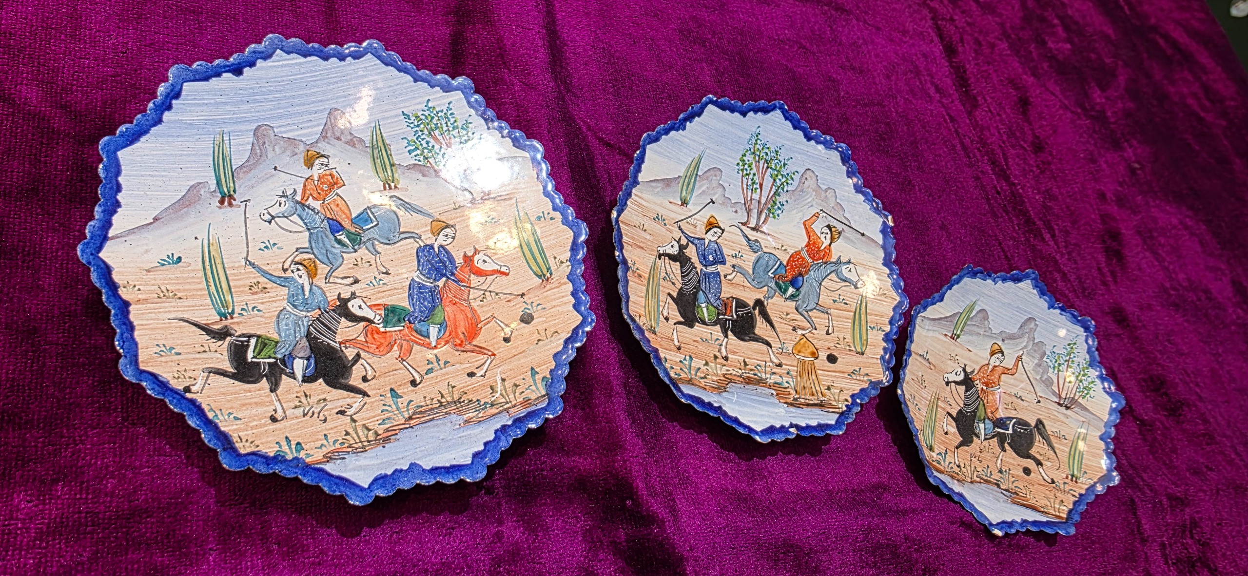سه عدد بشقاب مینا