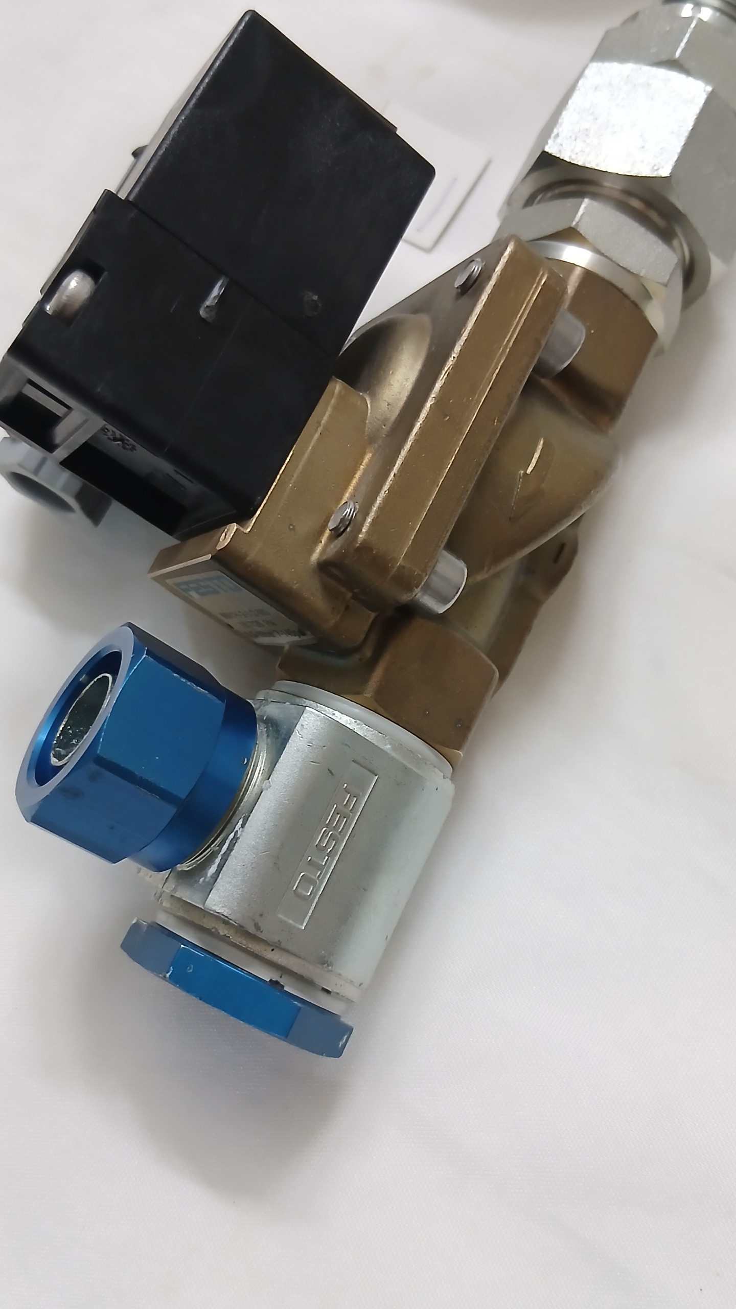 شیر برقی فستو MN1H-2-1/2-MSبوبین اتصالات اضافی