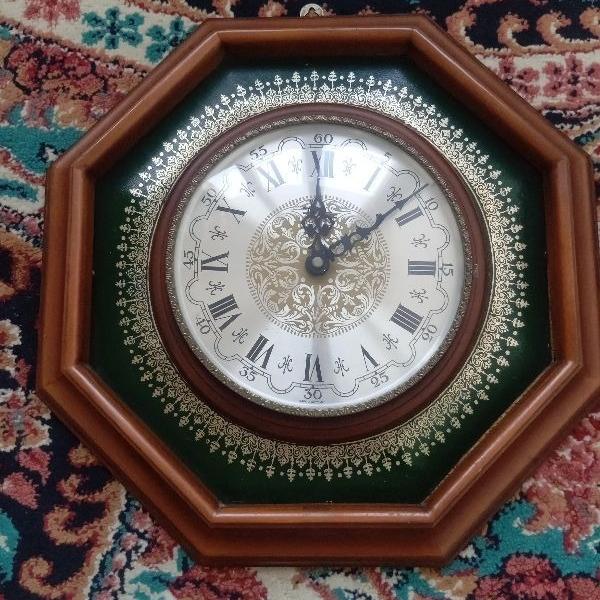 ساعت چوبی اصلی