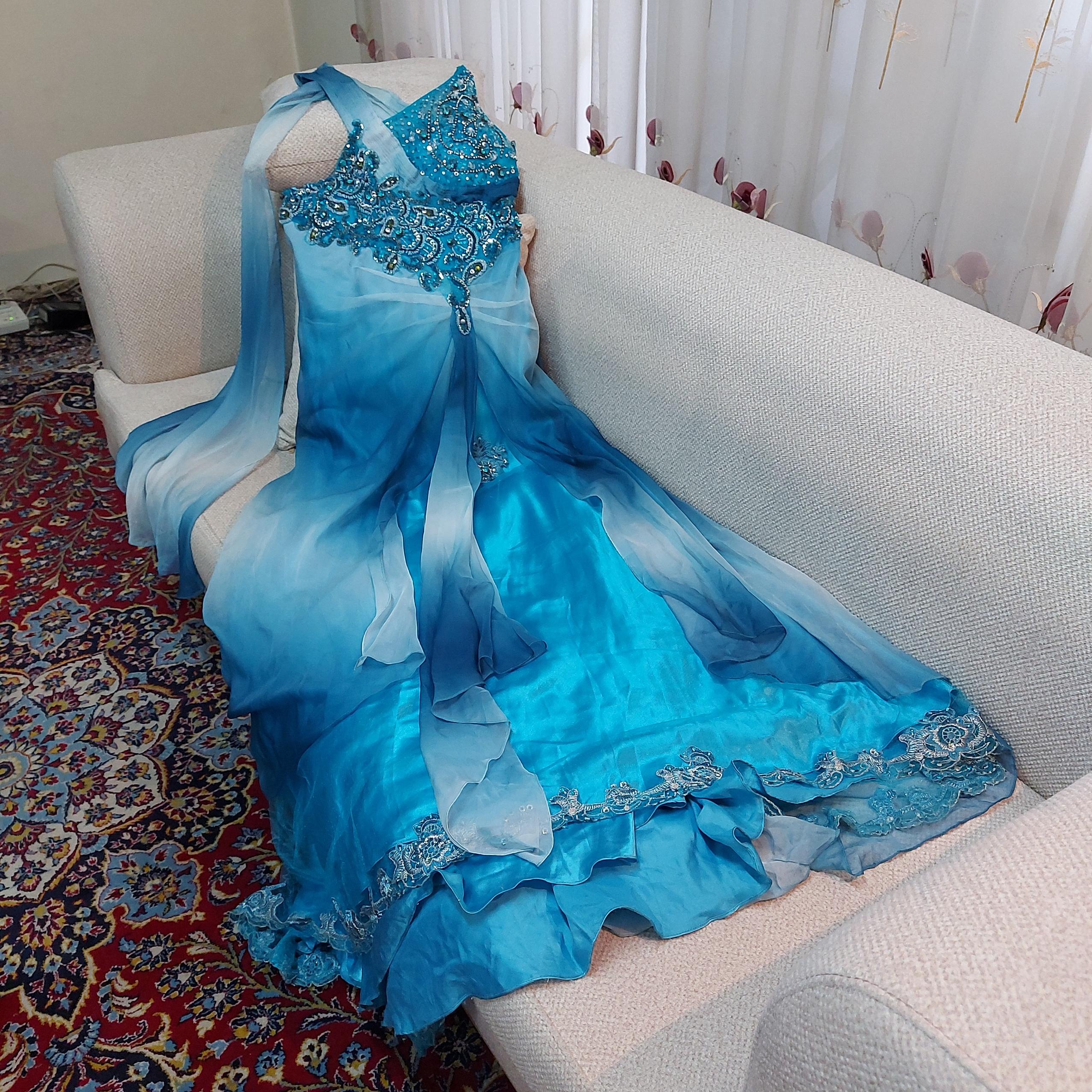 پیراهن مجلسی ابر و بادی آبی