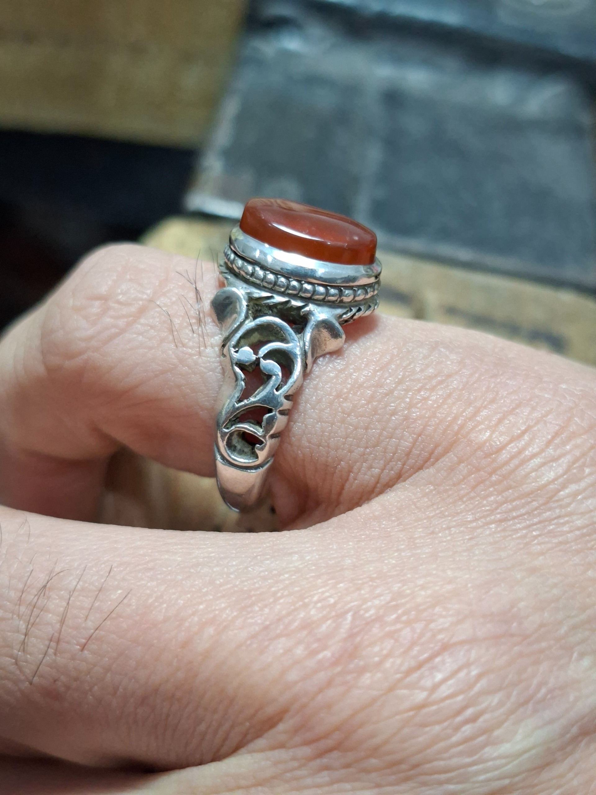 انگشتر عقیق سرخ یمنی 9.85 گرمی