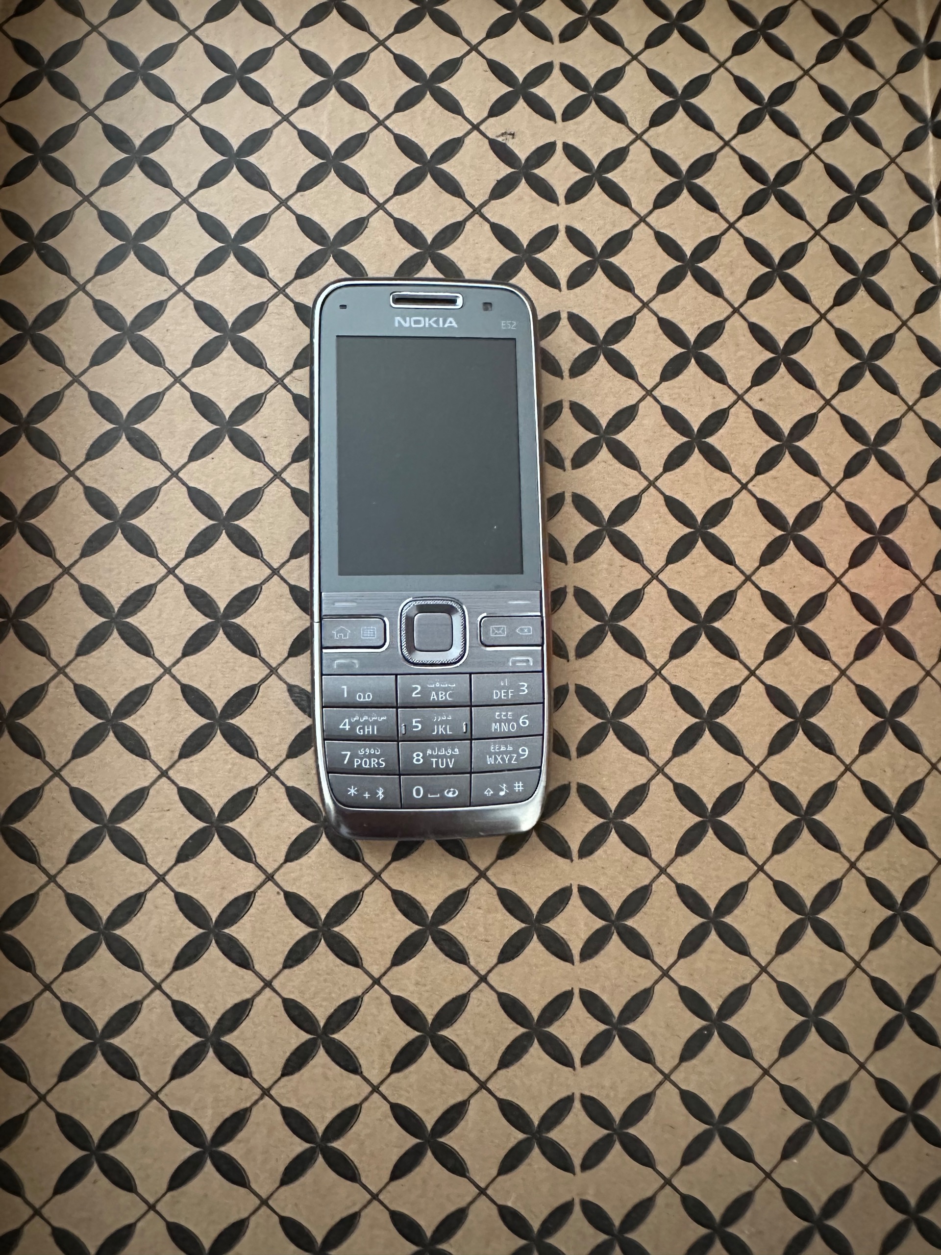 نوکیا E52 توضیحات