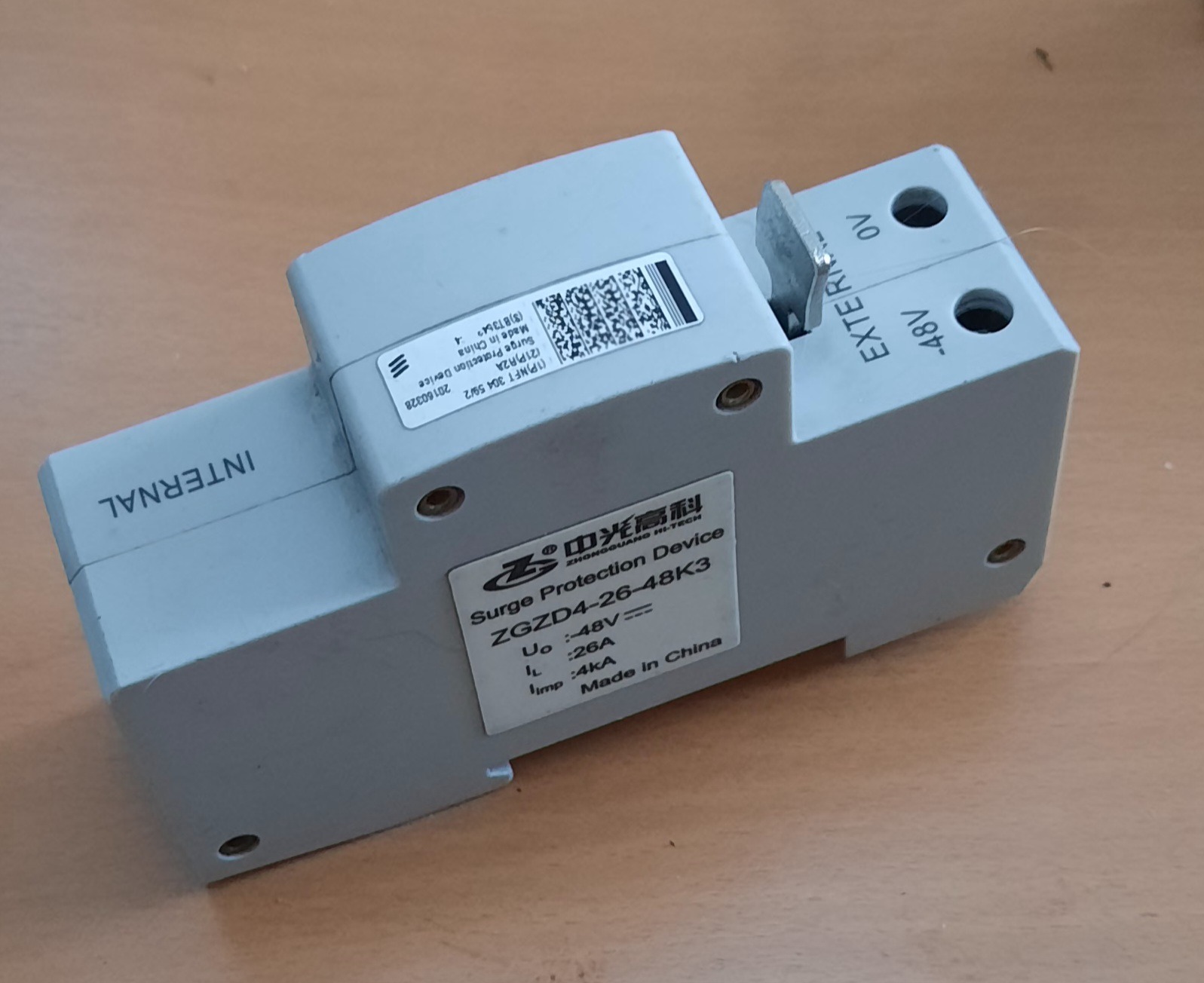سرج ارستر surge protection device